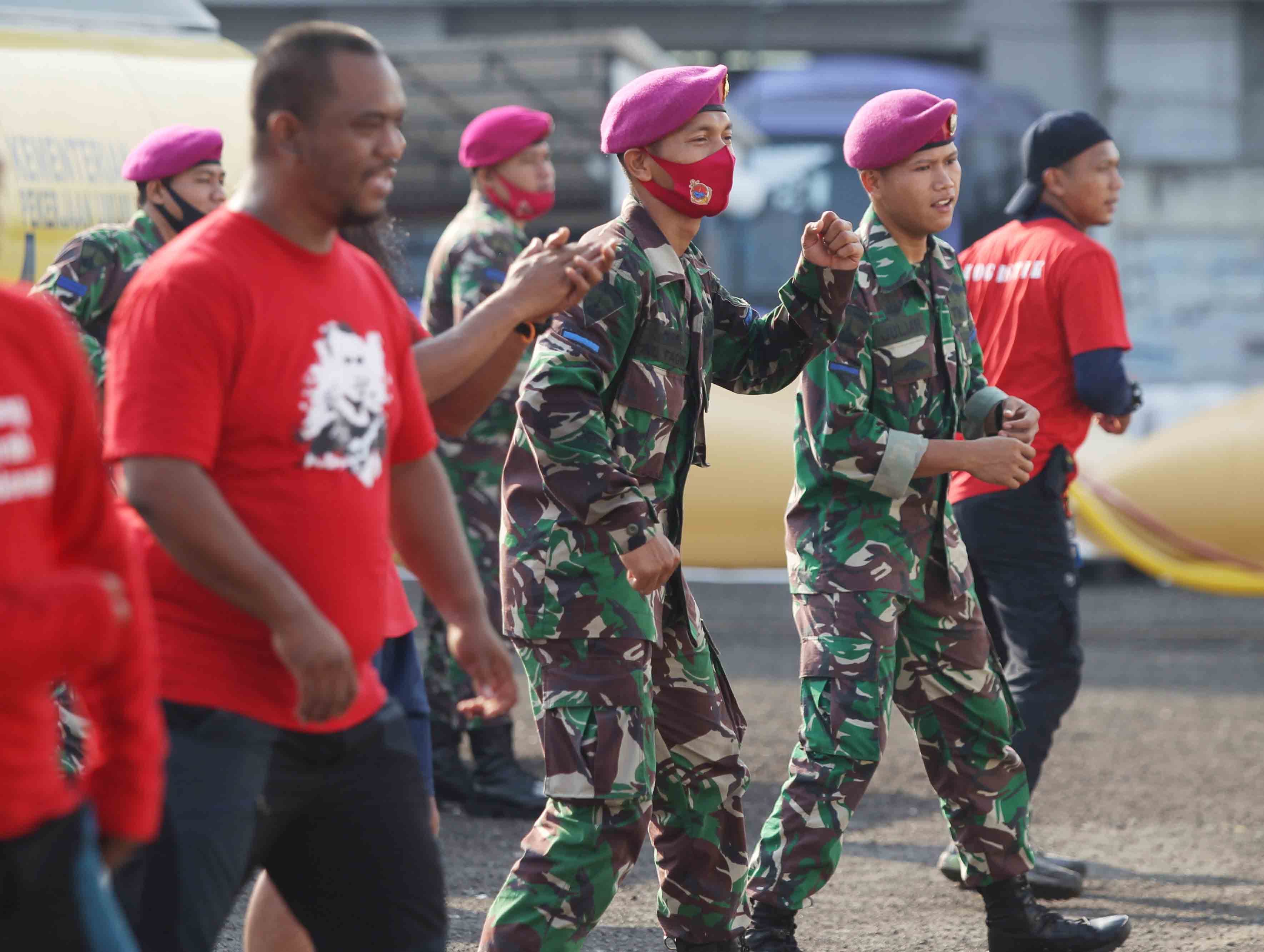 Relawan PMI dan Marinir Zumba Bersama 