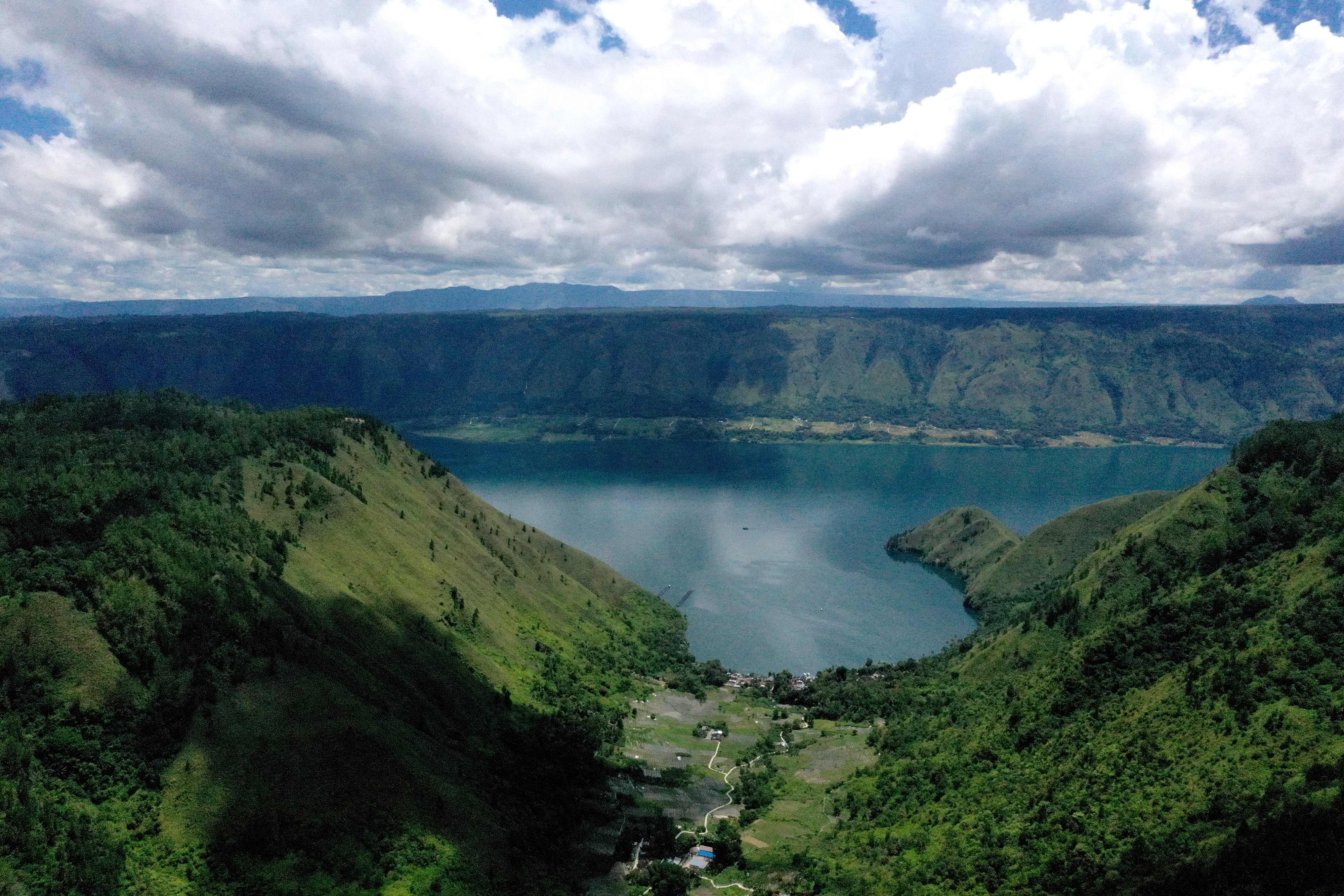 5 Potret Keindahan Geopark Kaldera Toba yang Jadi Milik Dunia