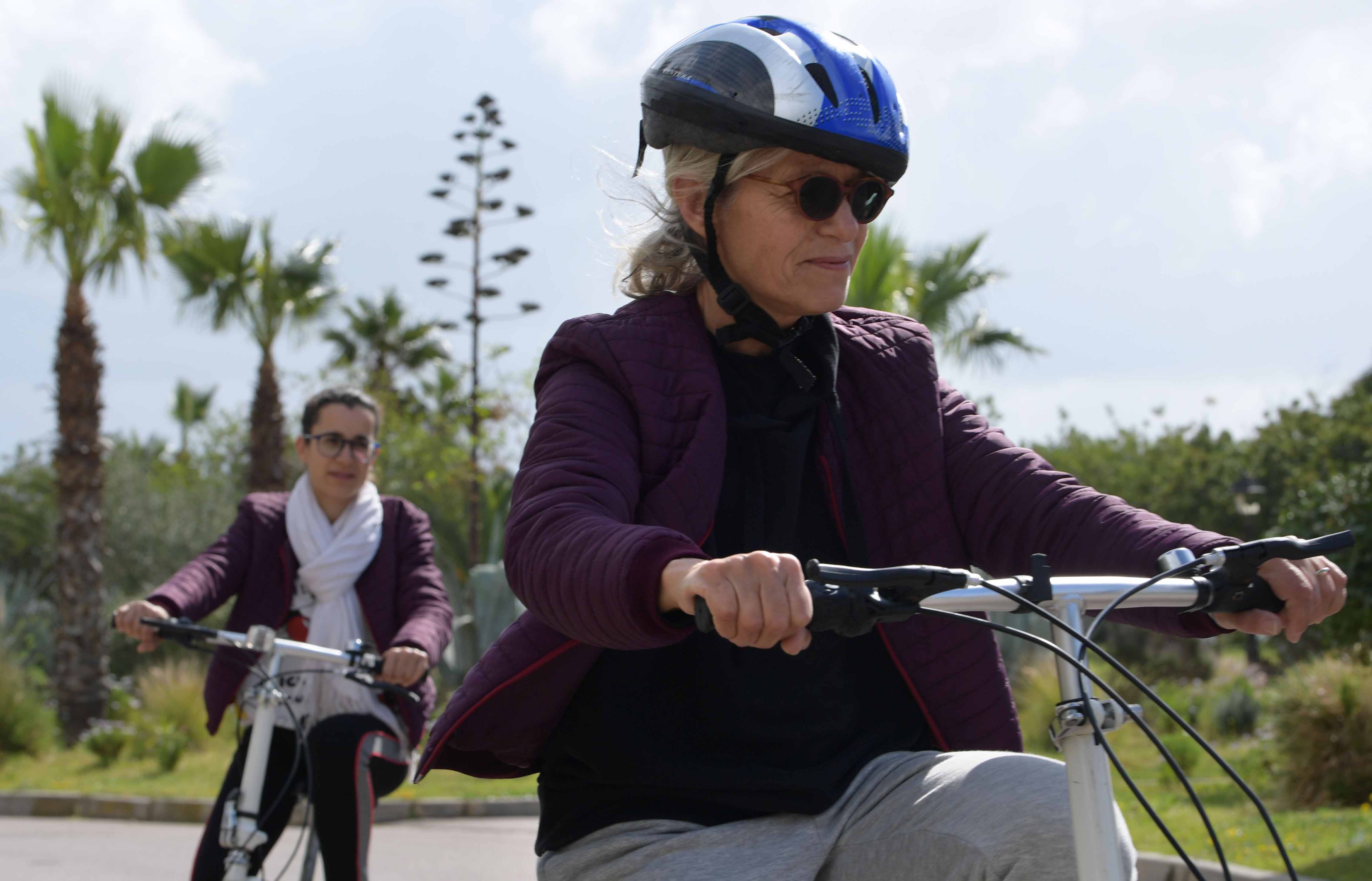 Trend Bersepeda Wanita Tunisia