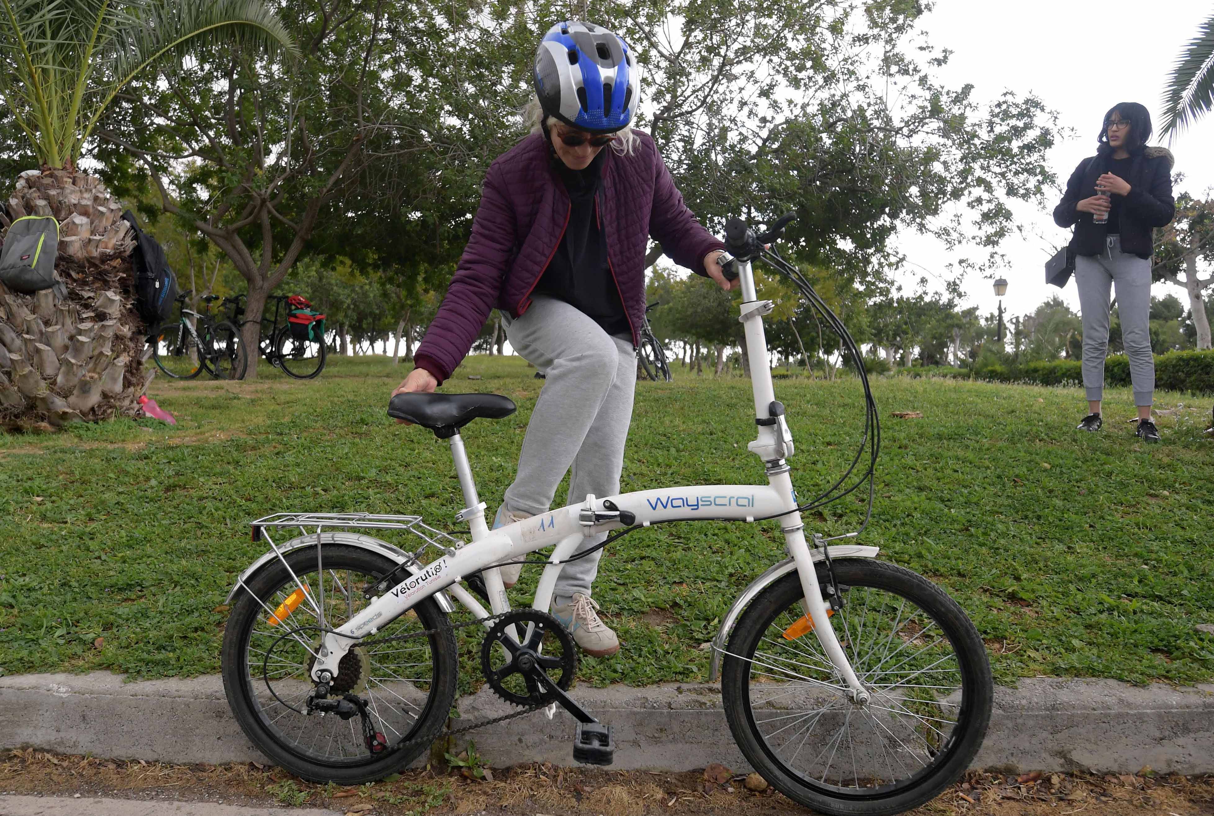 Trend Bersepeda Wanita Tunisia