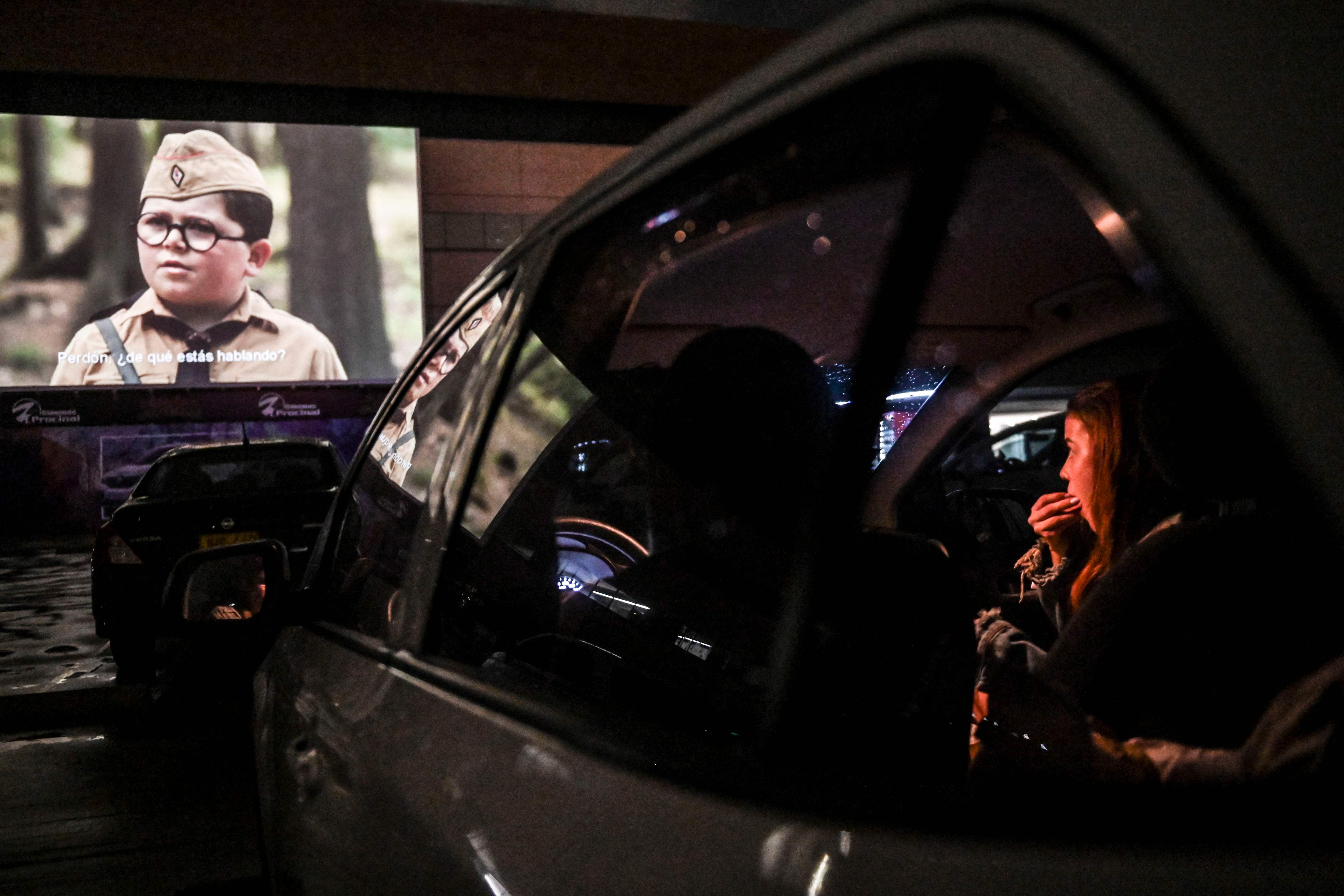 Bioskop Drive-in di Kolombia