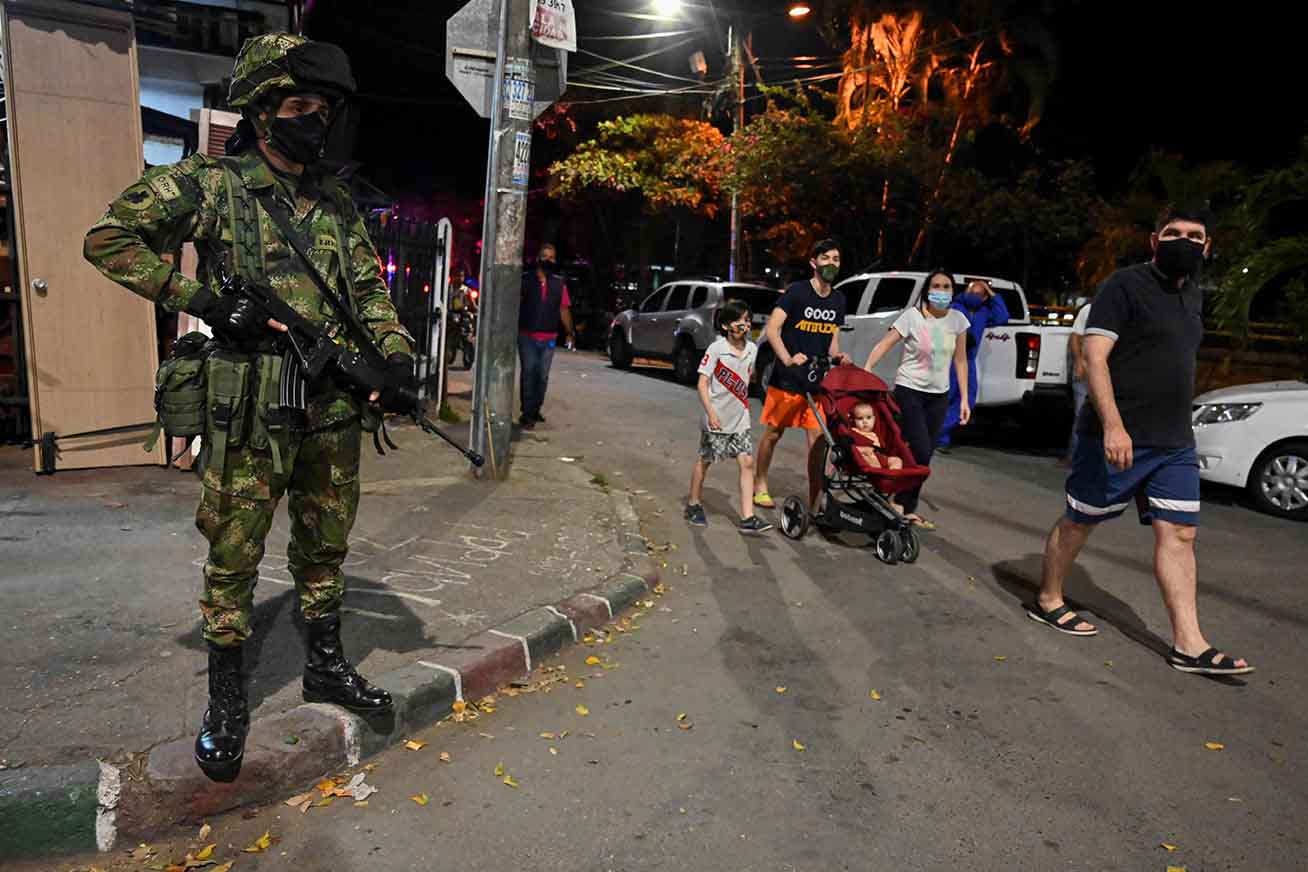 Jam Malam di Kolombia