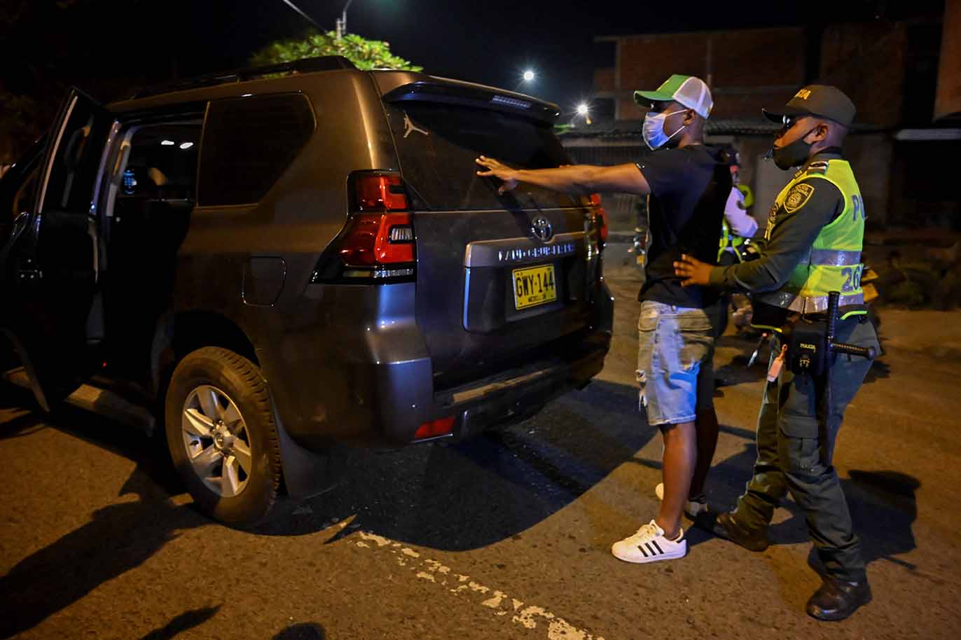Jam Malam di Kolombia