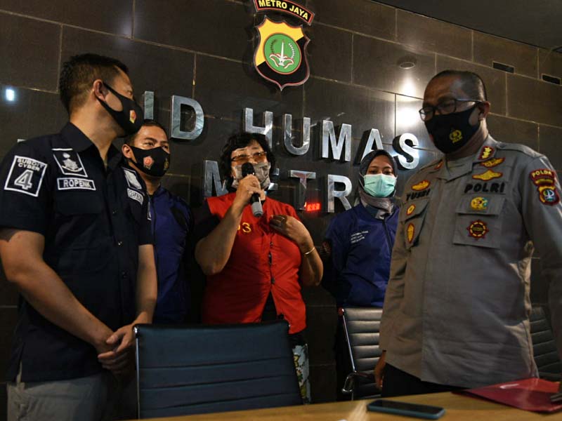 Tersangka Pencemaran Nama Baik