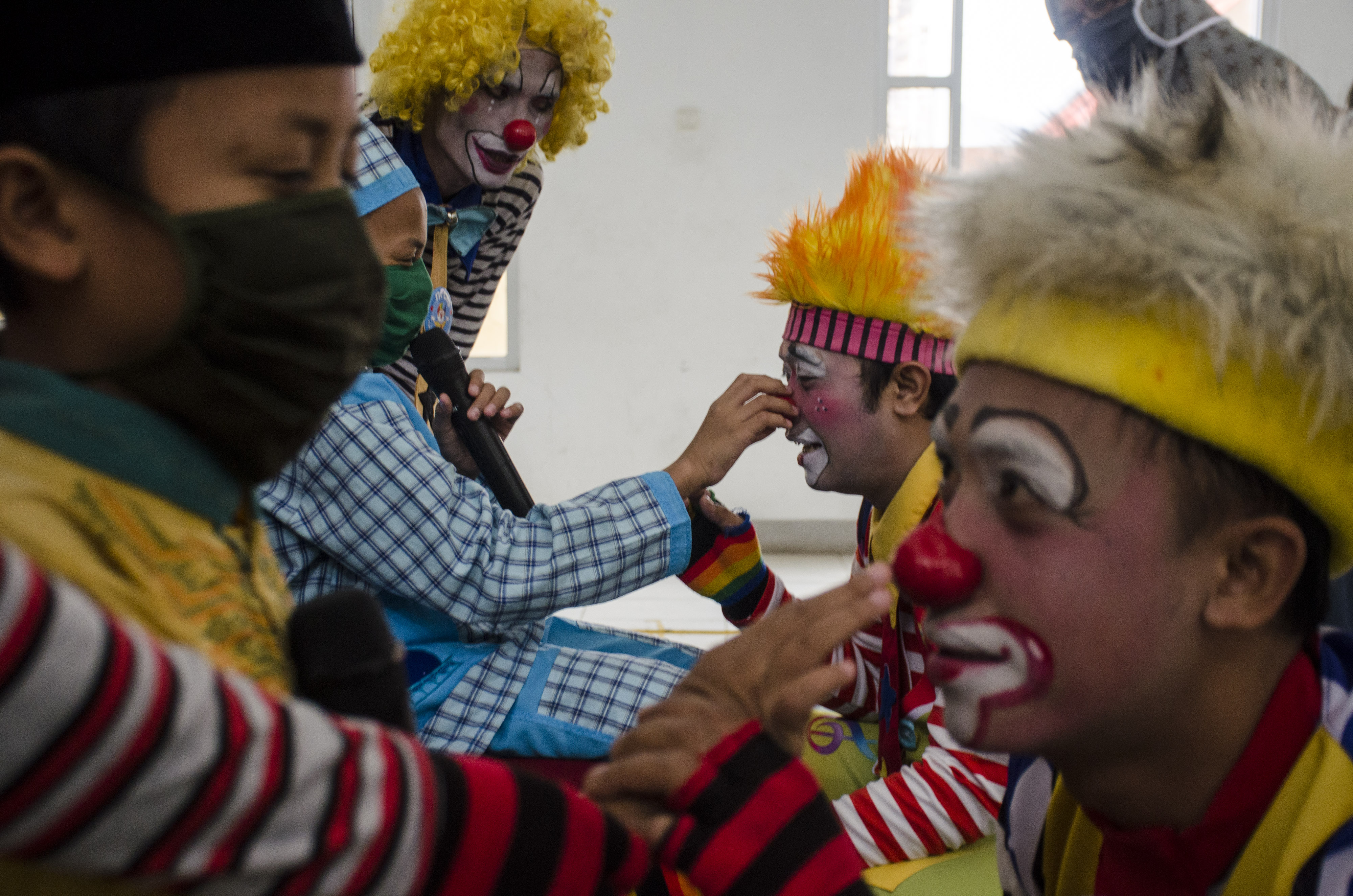 Edukasi Badut Kepada Anak Penyandang Disabilitas Tunanetra