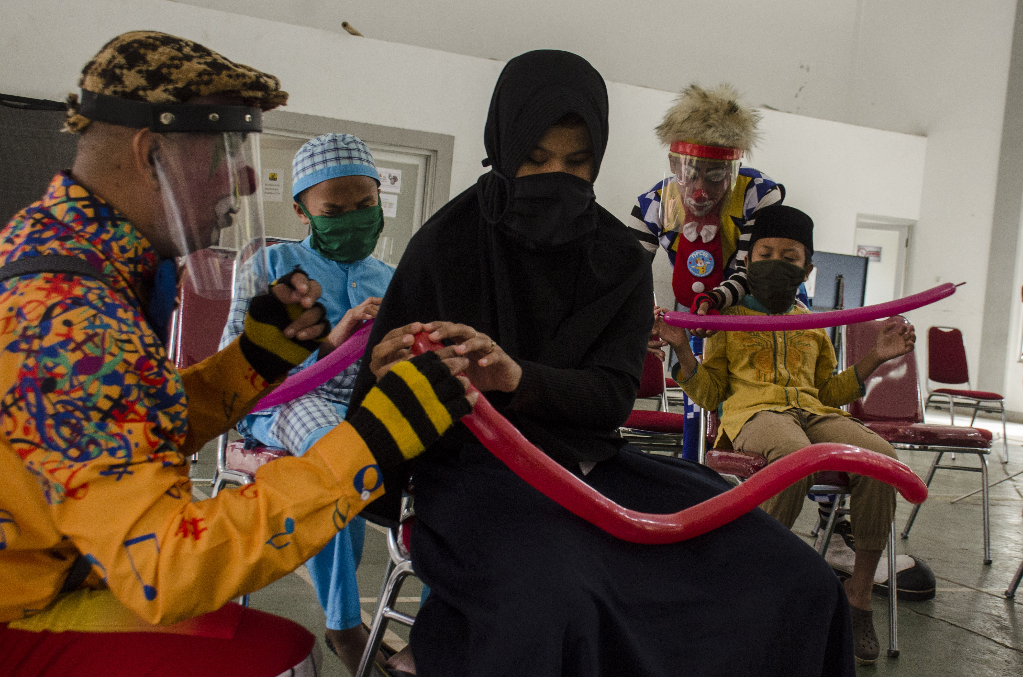 Edukasi Badut Kepada Anak Penyandang Disabilitas Tunanetra