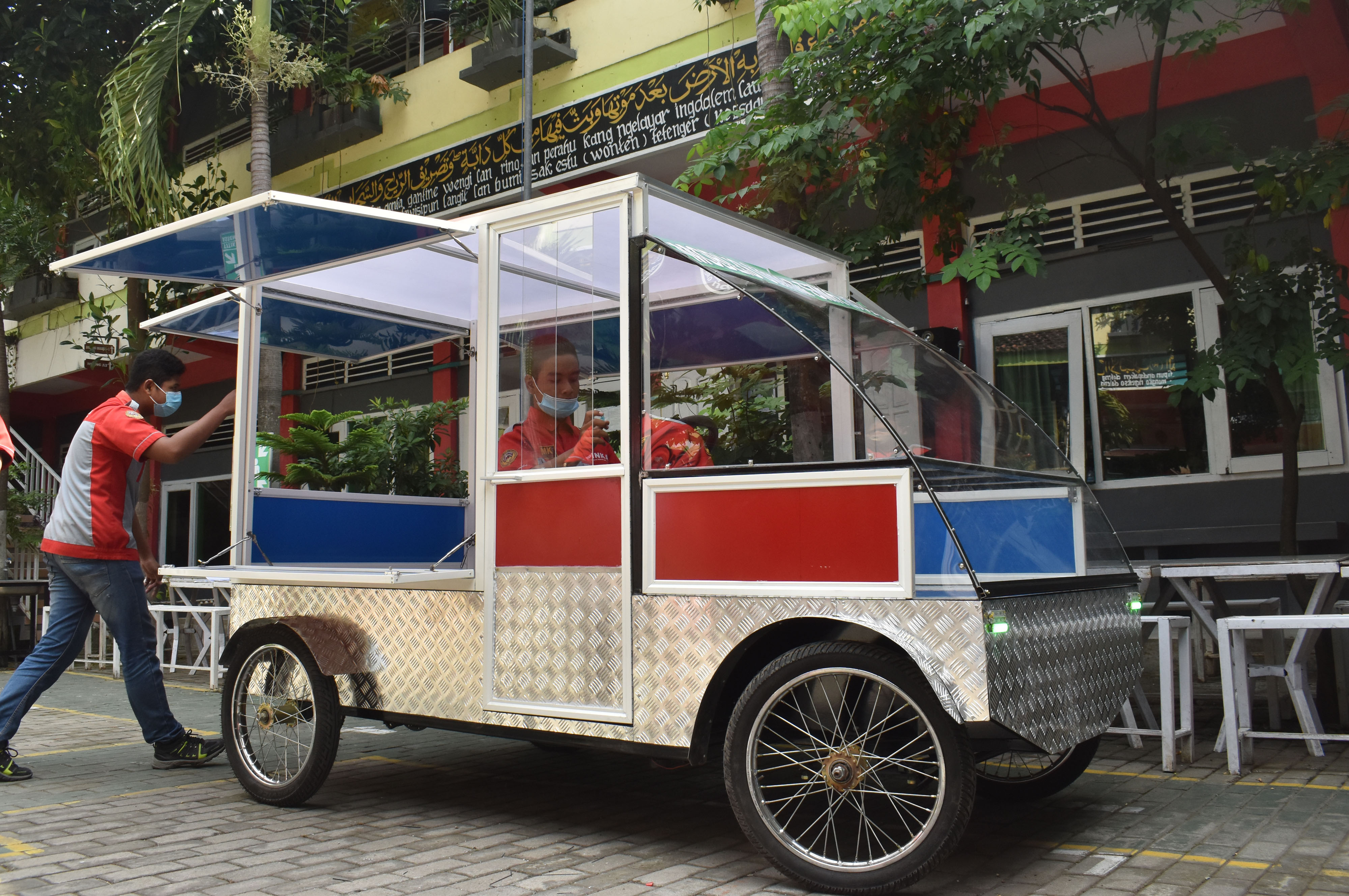 Mobil Listrik Buatan Siswa SMK di Madiun