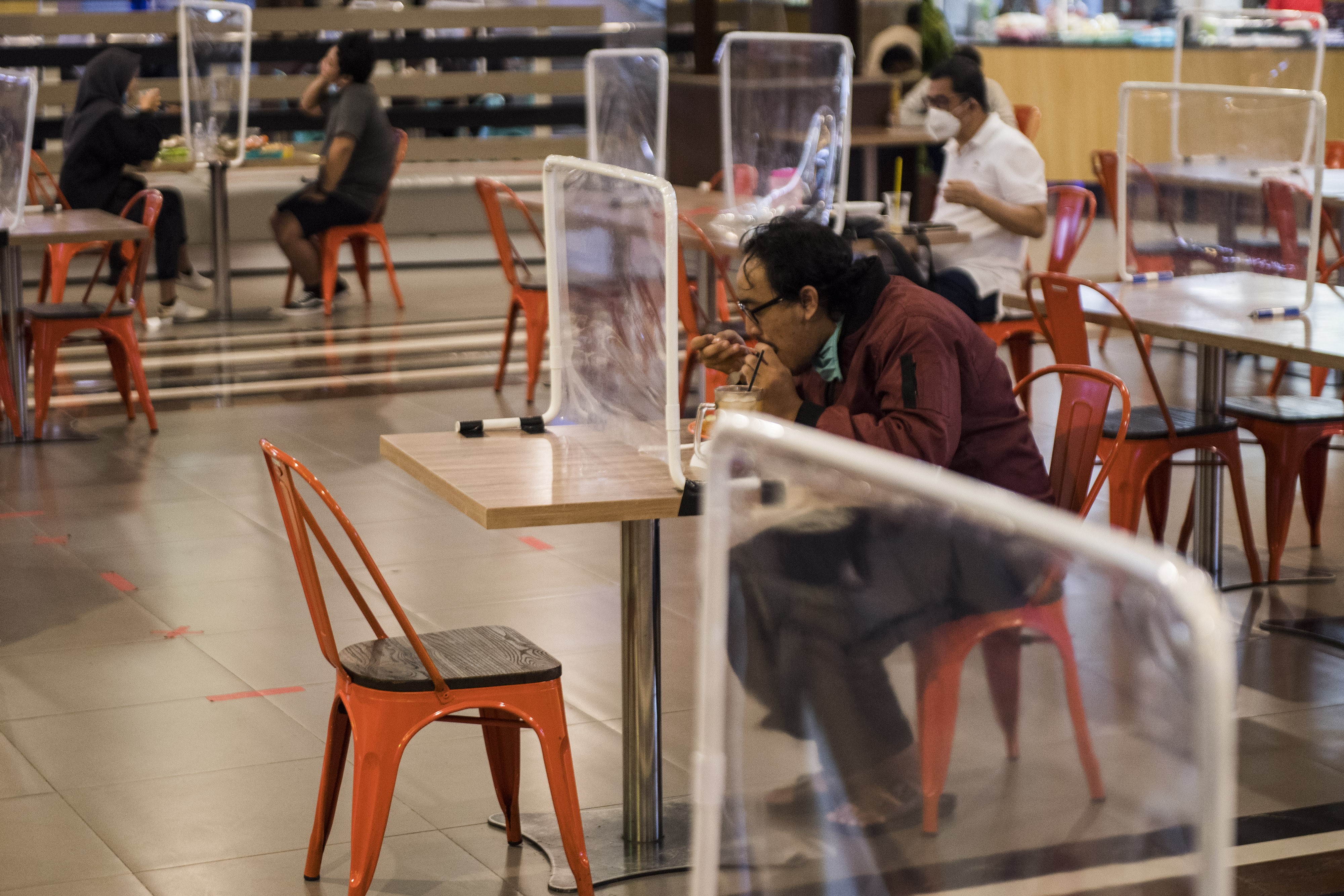 Protokol Kesehatan di Food Court