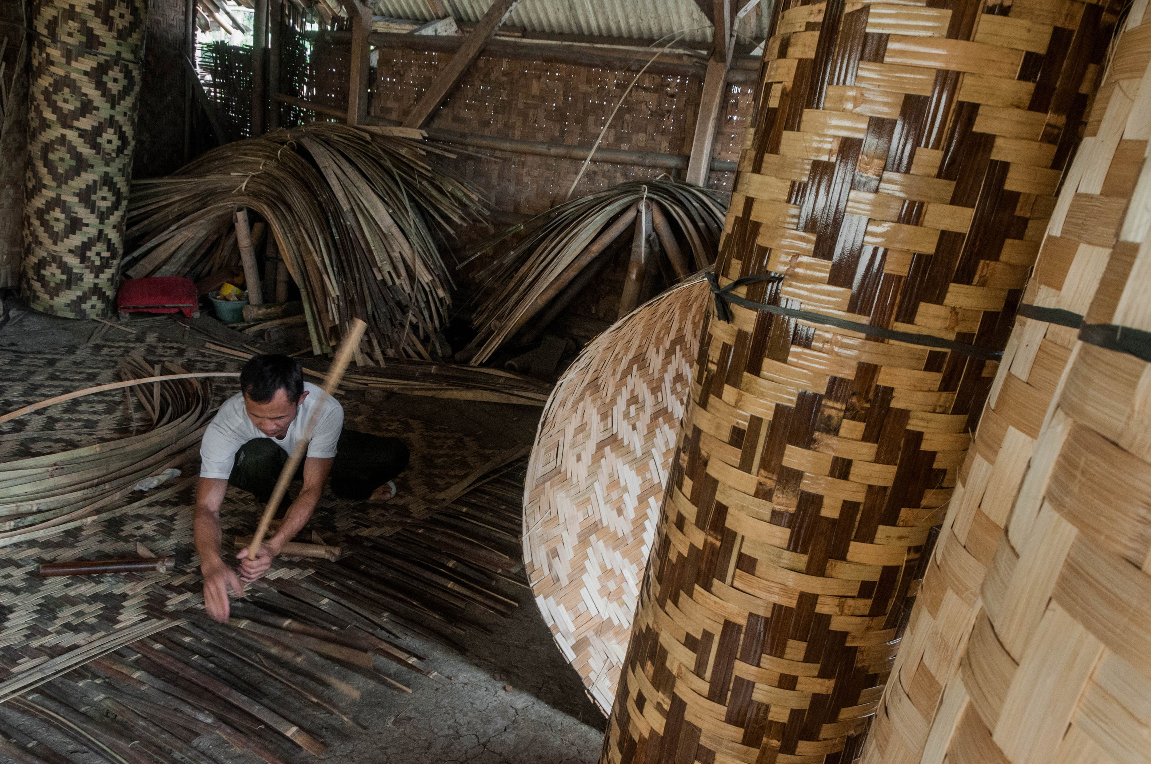 Kerajinan Anyaman Bilik Bambu