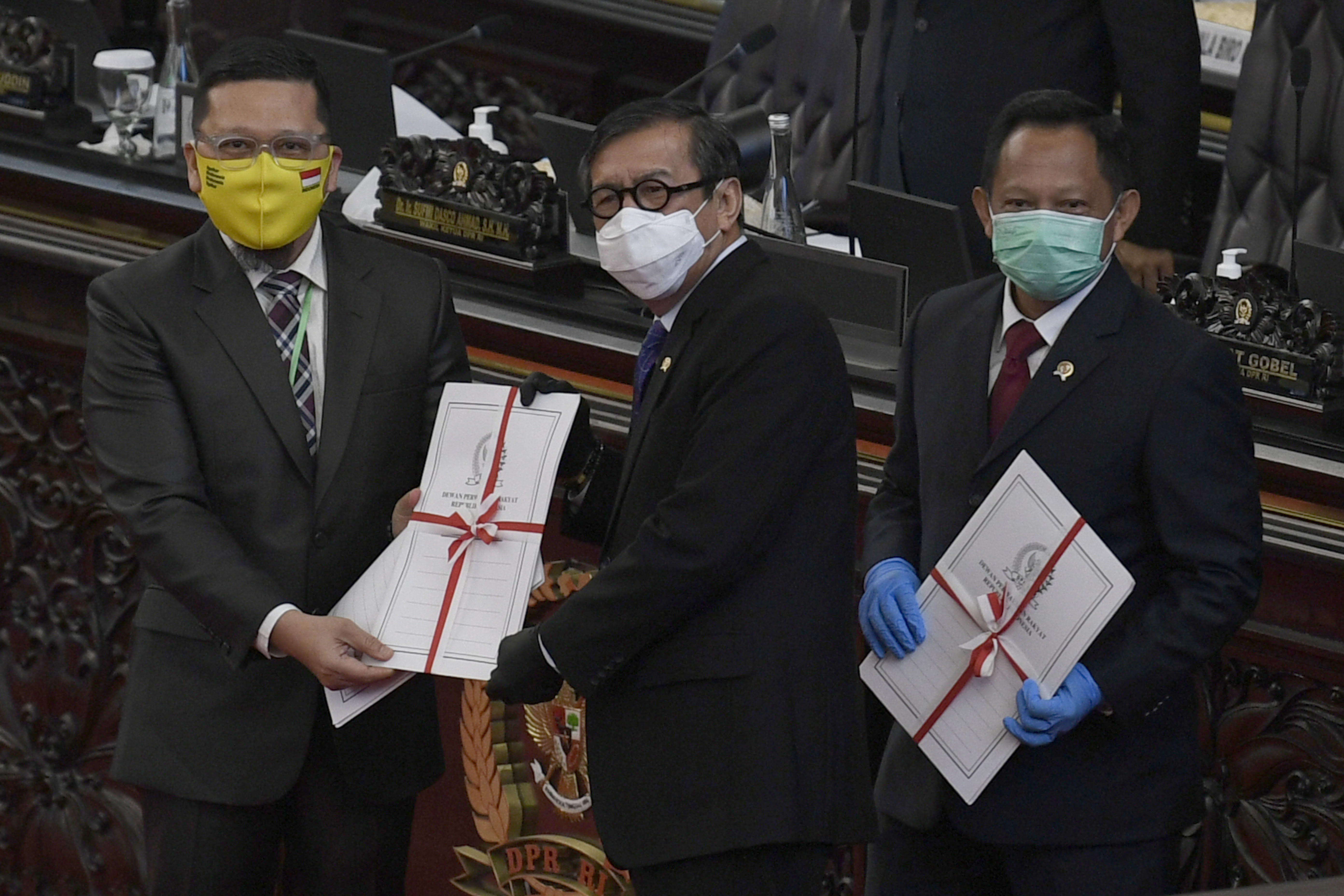 DPR Sahkan UU Pilkada