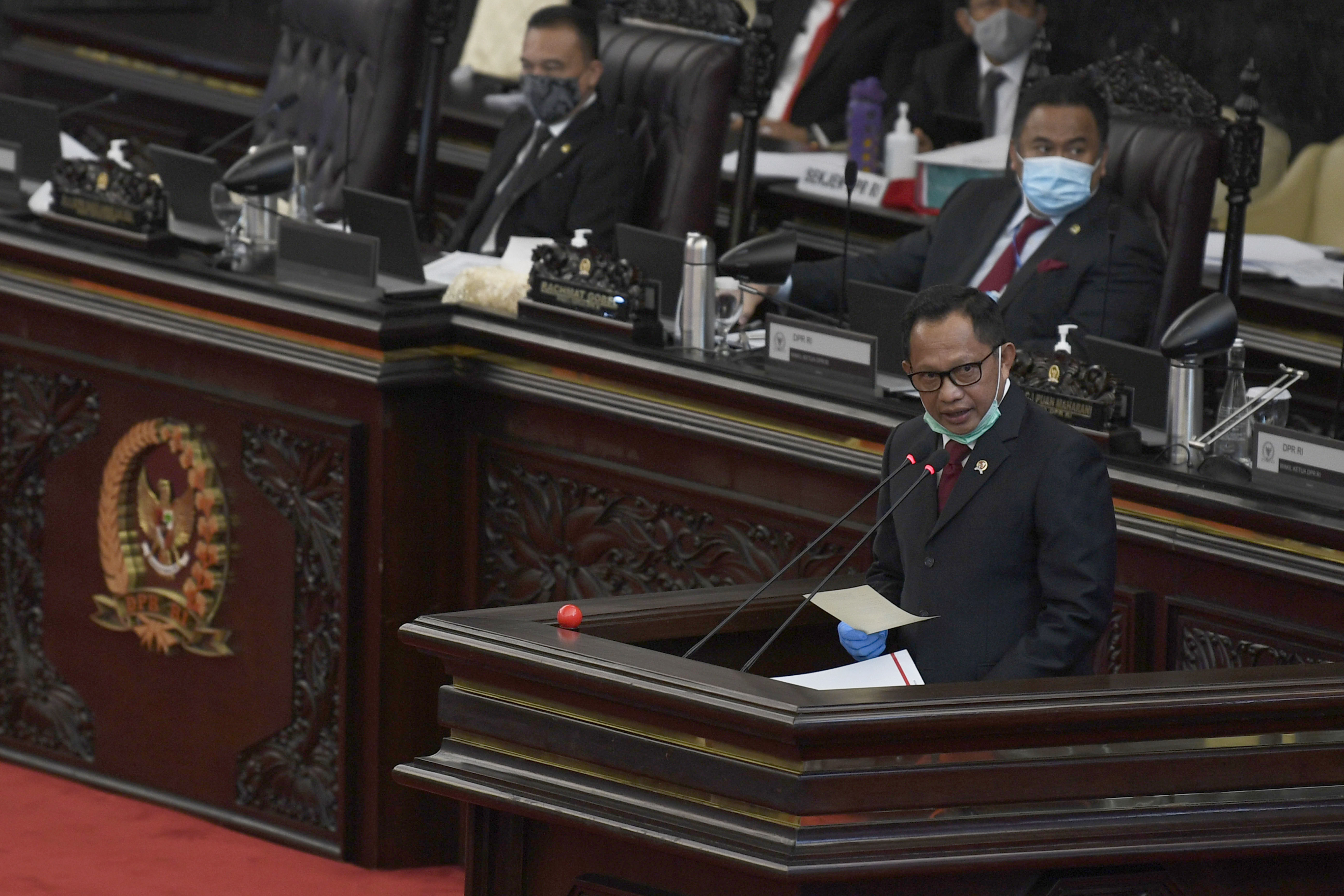 DPR Sahkan UU Pilkada