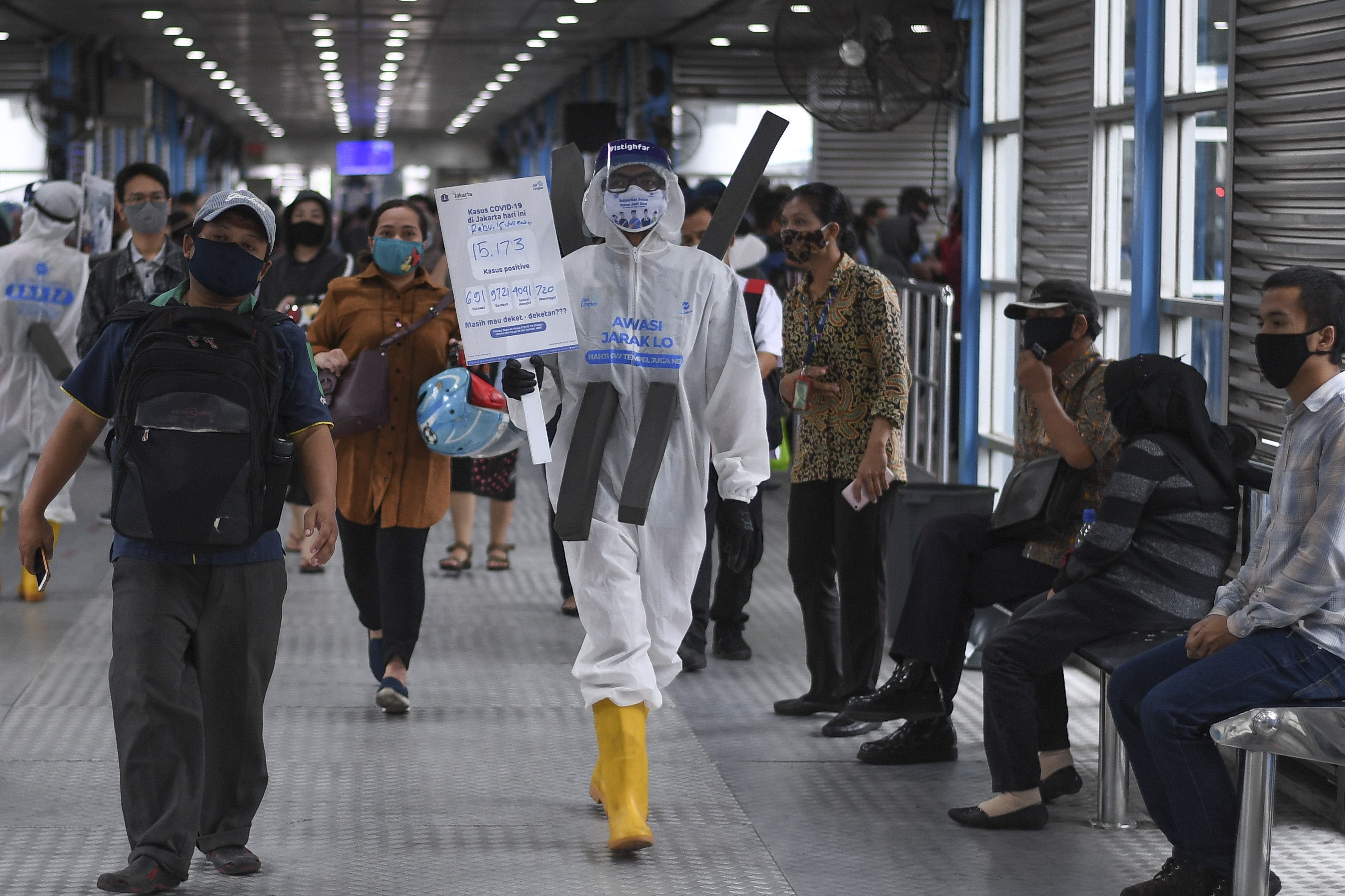 Sosialisasi Protokol Kesehatan Penumpang Transjakarta