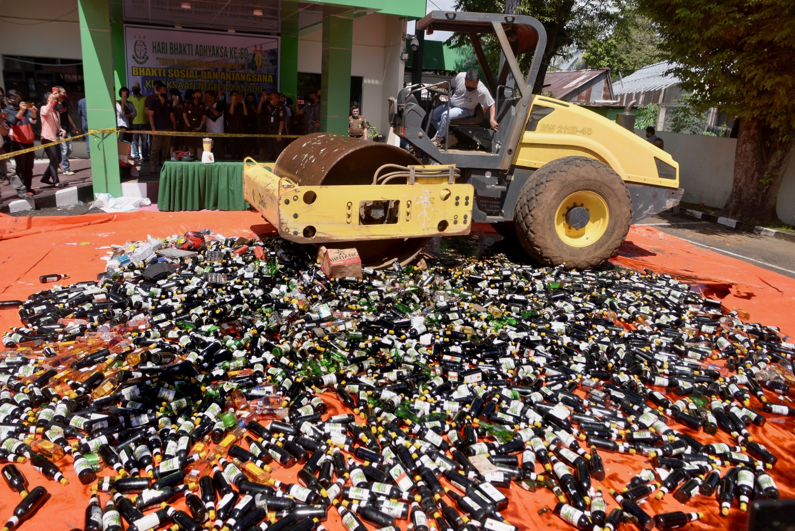 Pemusnahan Barang Bukti Kejari Manado