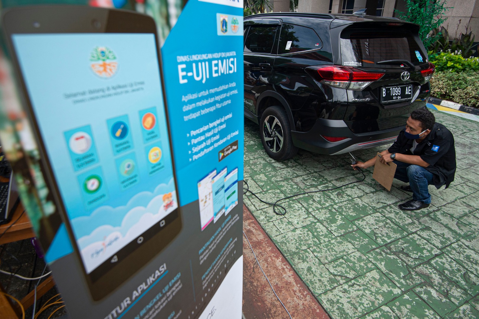 Uji Emisi Kendaraan Operasional Pemerintah