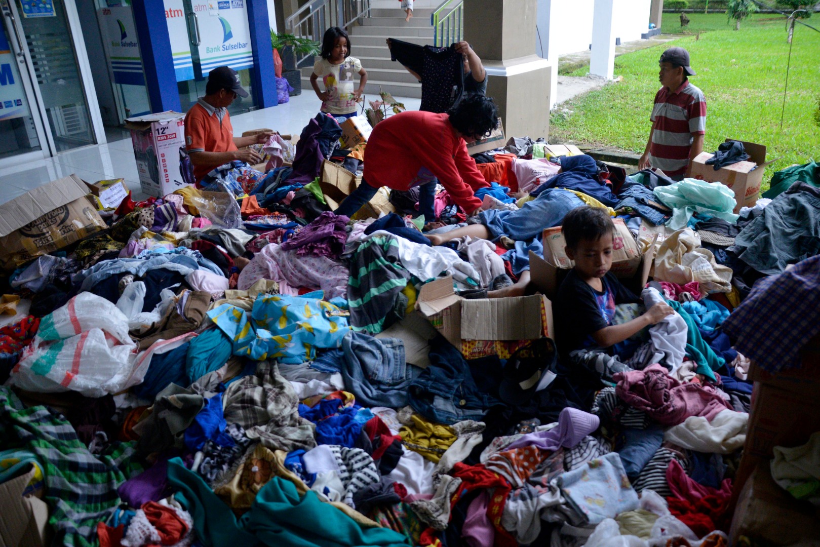 Pengungsi Korban Banjir Bandang Masamba