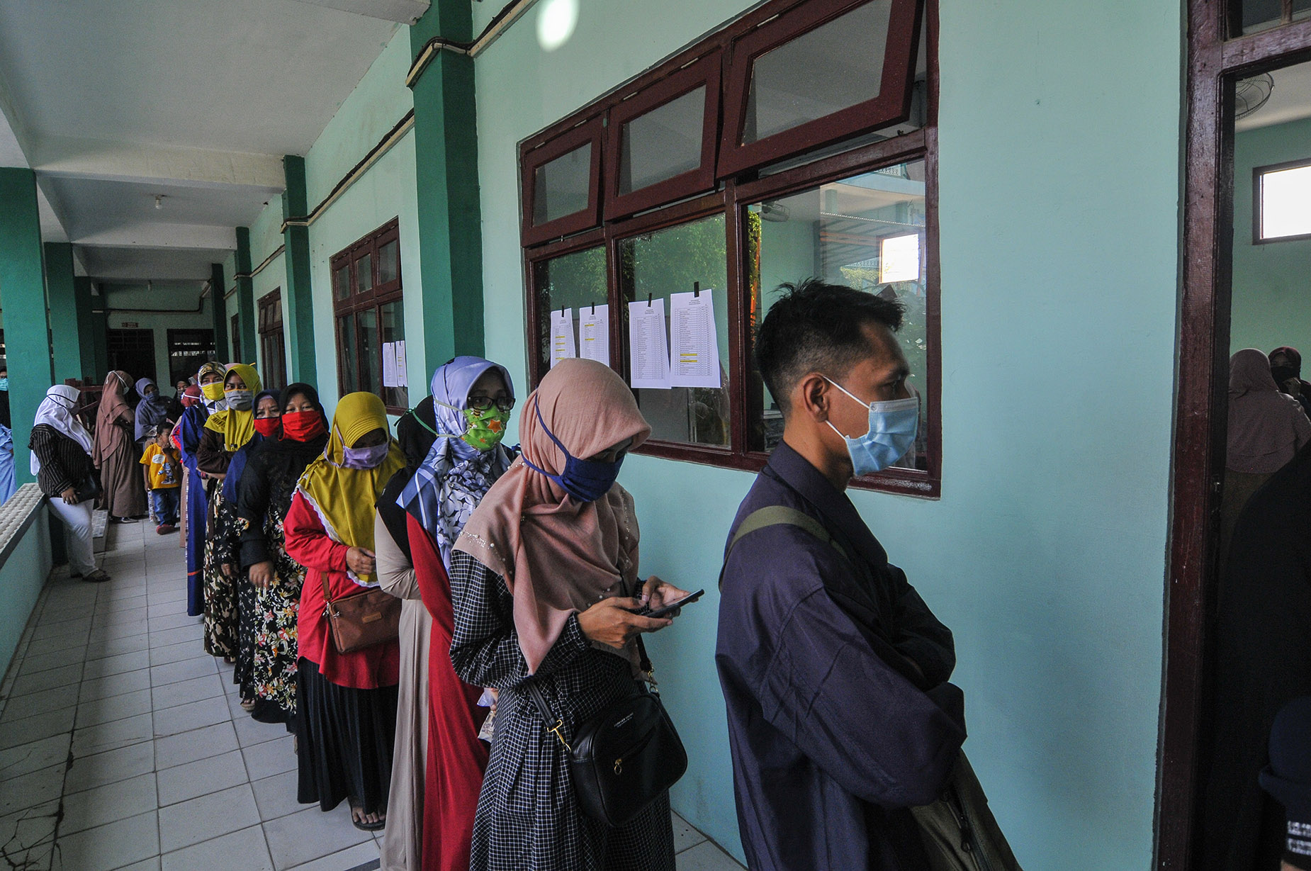 Pengambilan Buku dan Video Pembelajaran