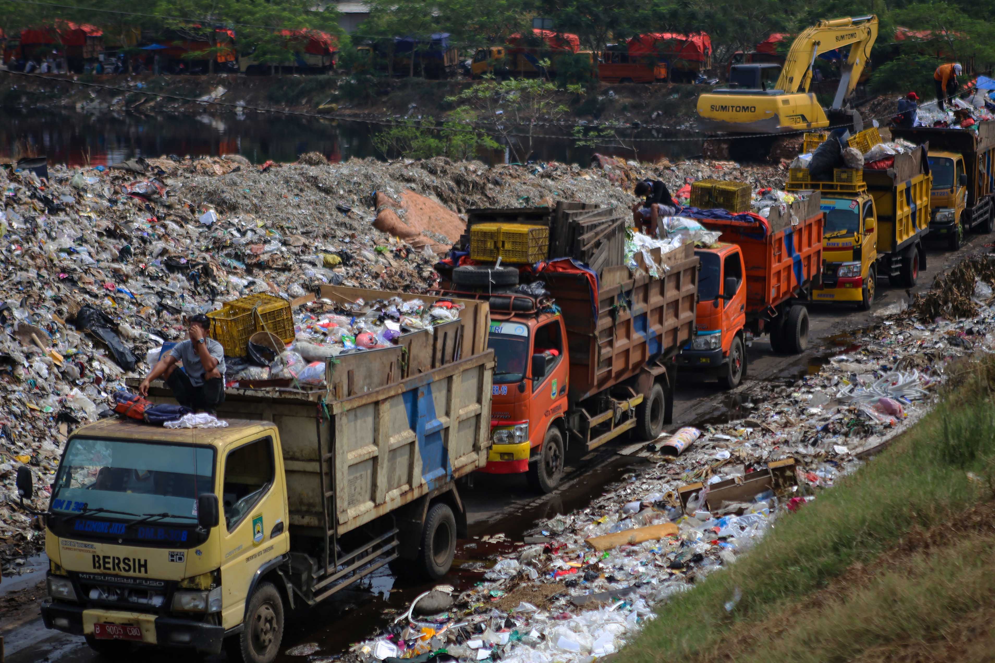 Daya Tampung Sampah di TPA Rawa Kucing