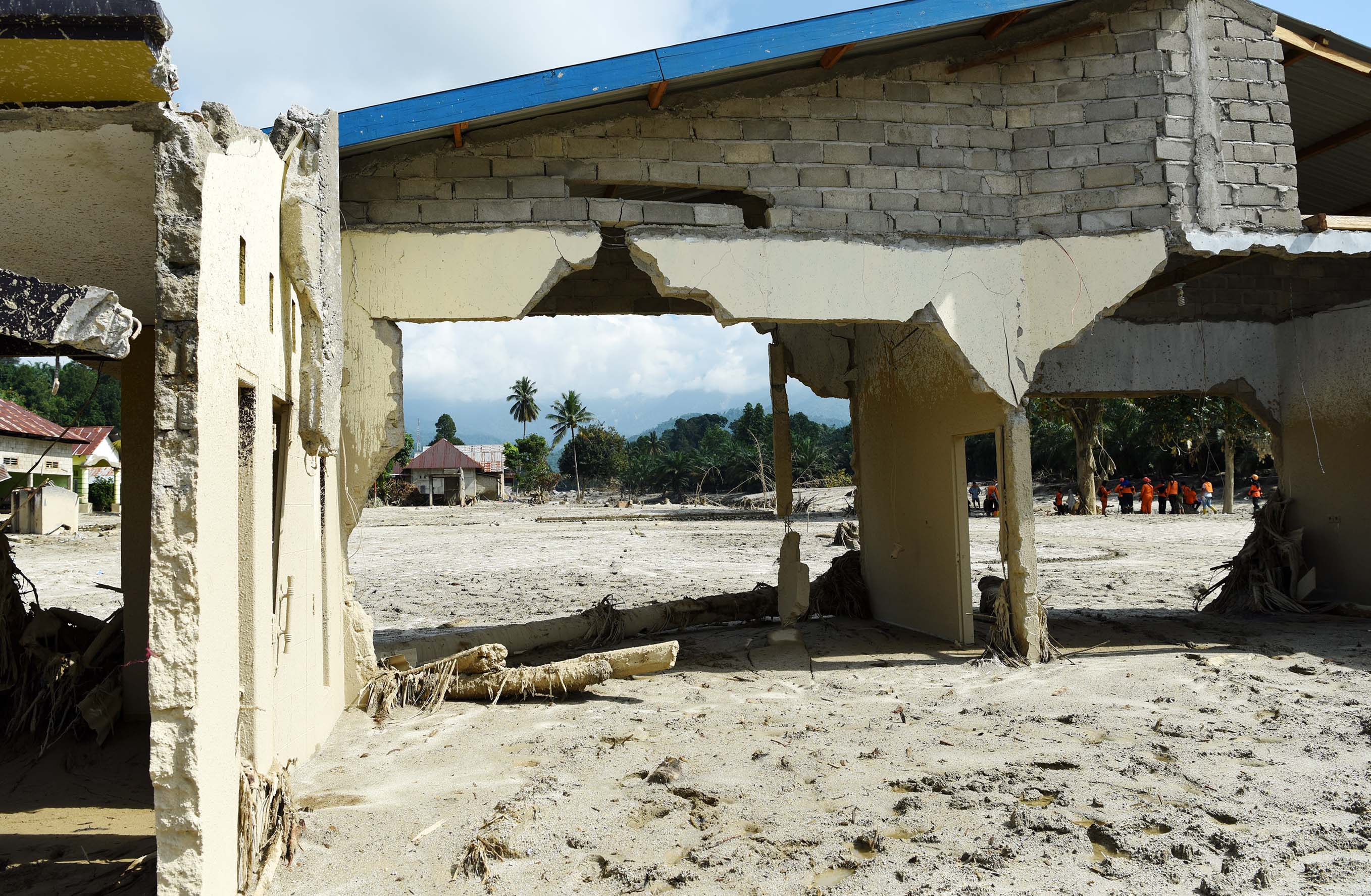 Dampak Banjir Bandang di Petambua