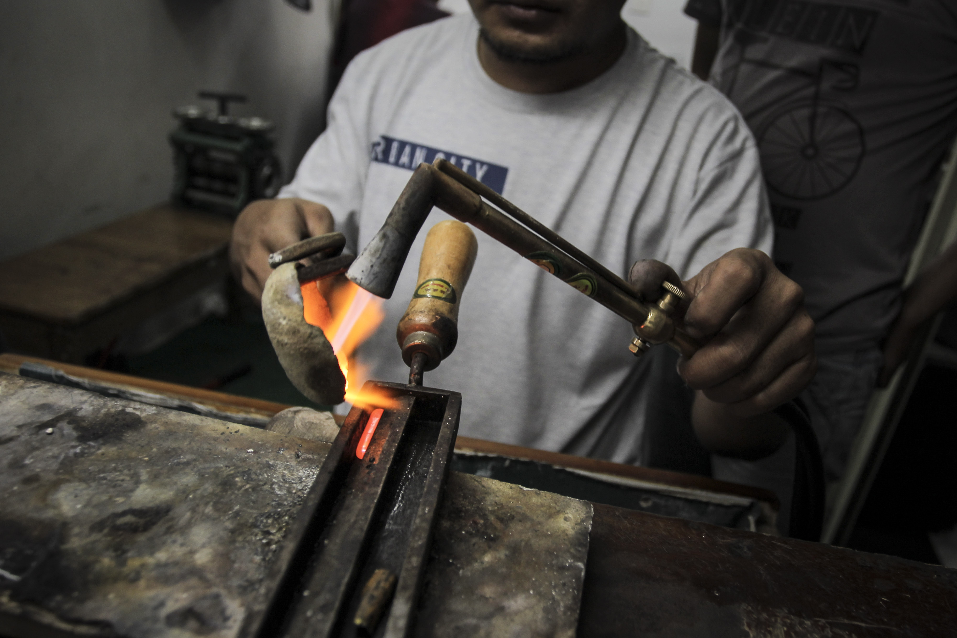 Harga Emas Antam Naik