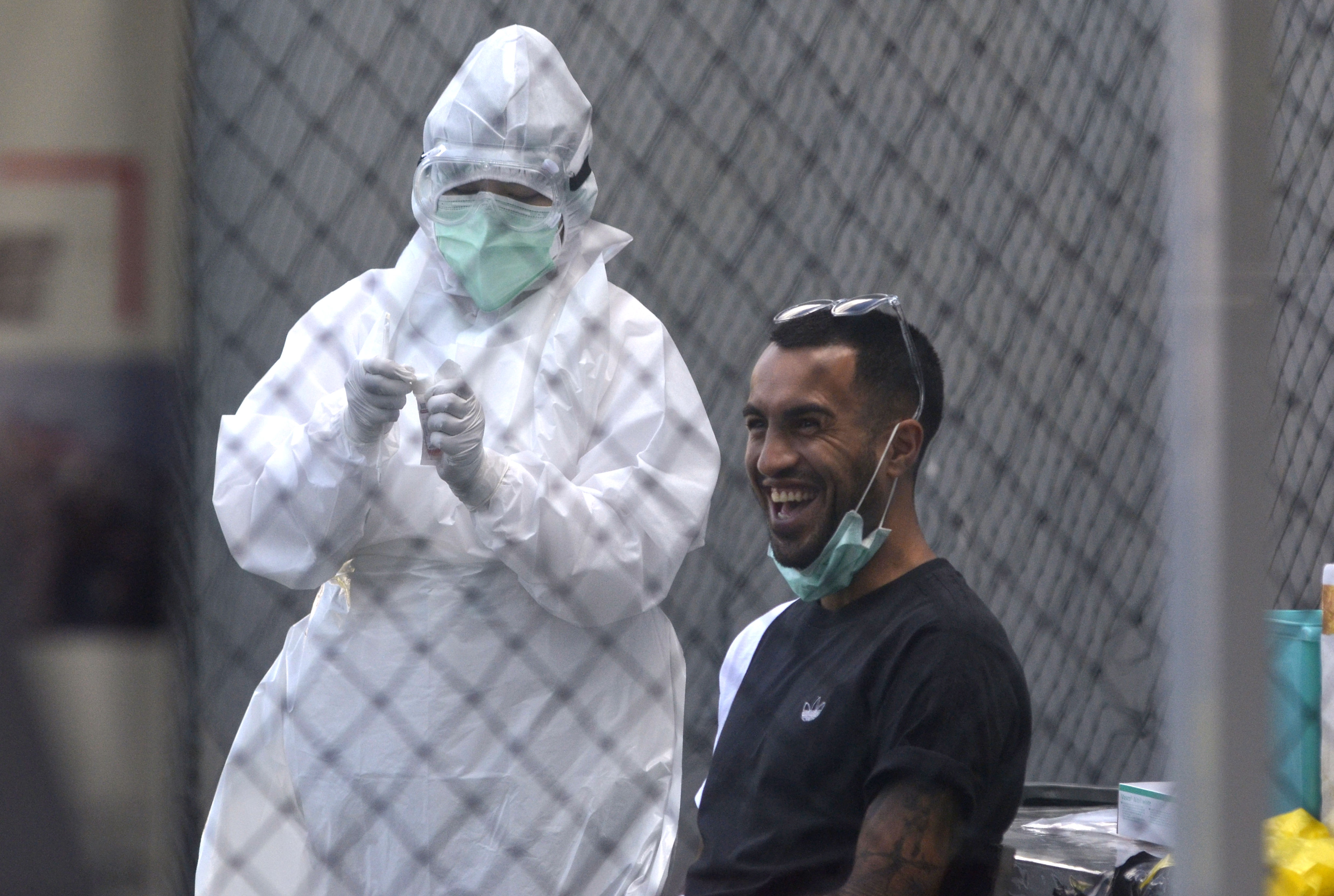 Pemain dan Ofisial Bali United Jalani Tes Usap Covid-19