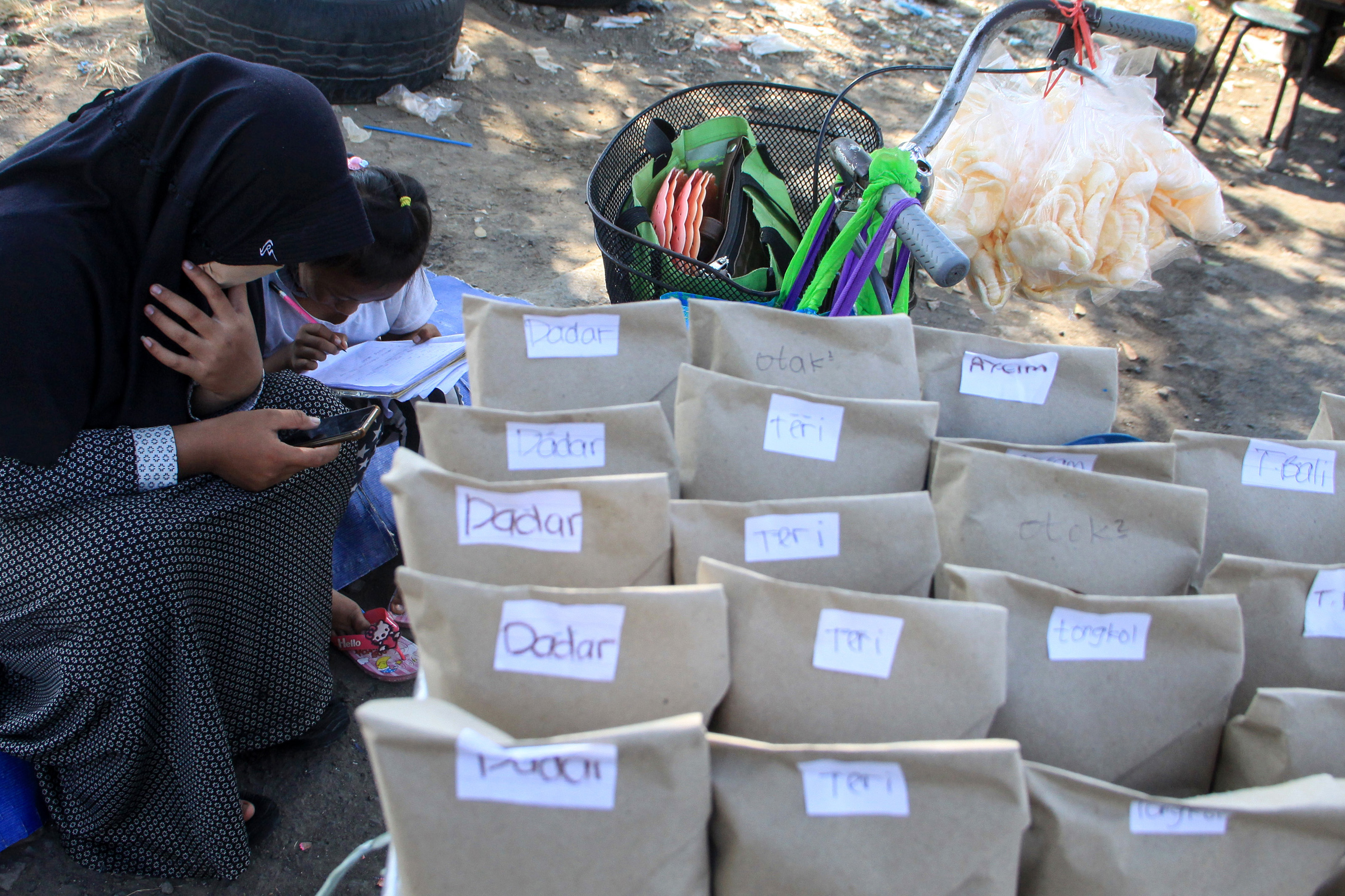 Belajar Sambil Berjualan