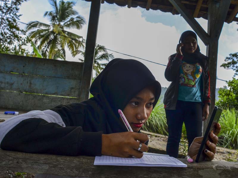 Pelajar Terkendala Keterbatasan Jaringan Internet