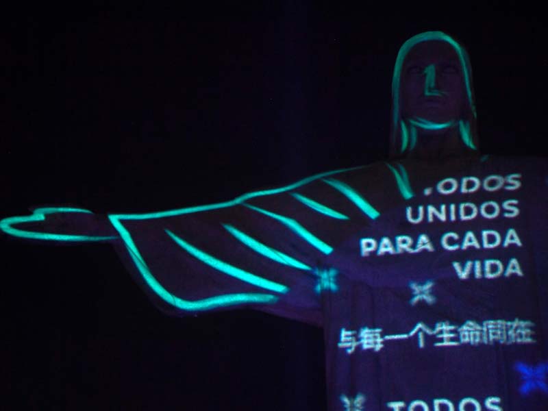 Penghormatan Kepada Korban Covid-19 di Brazil