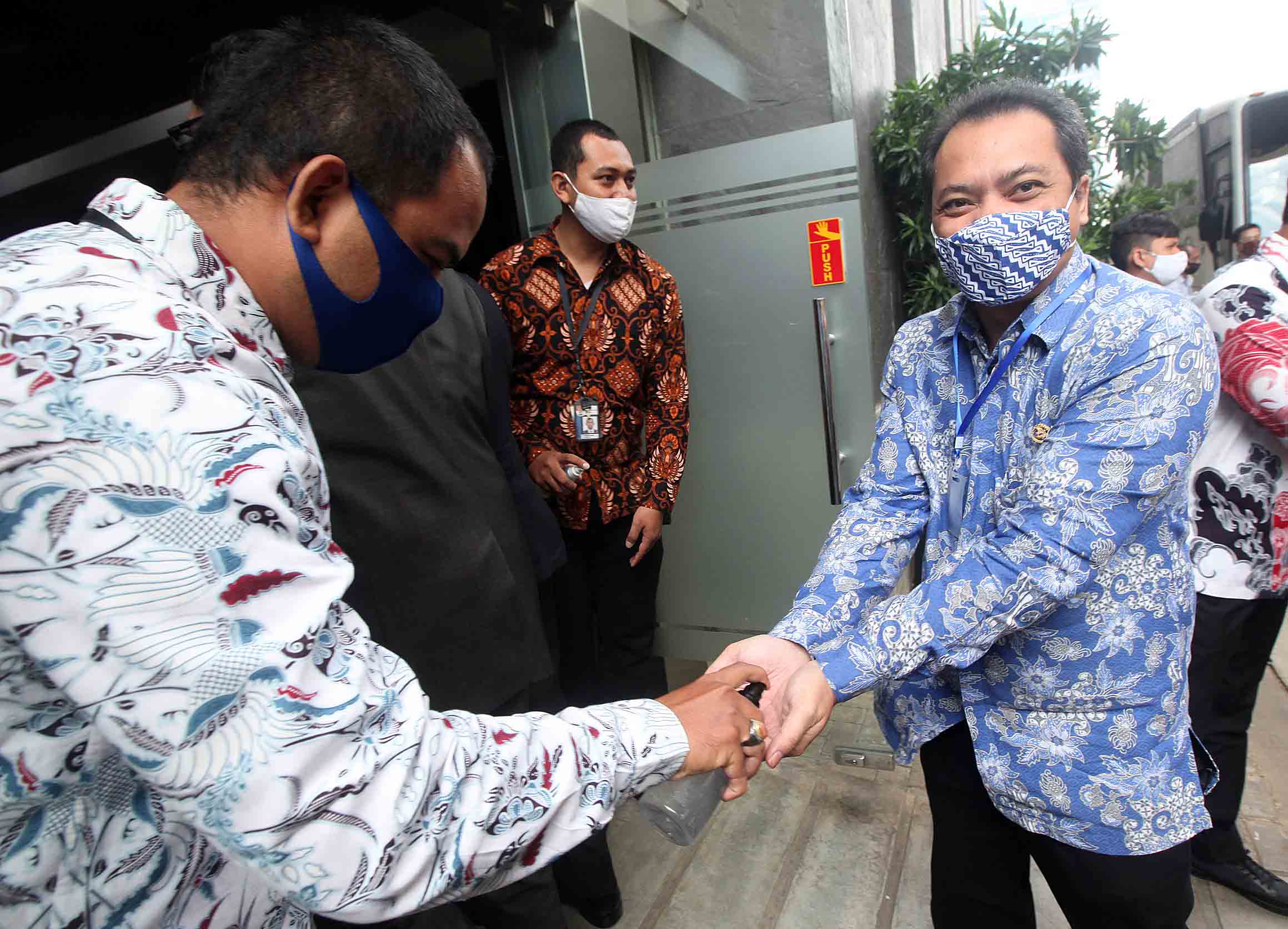 Komisi III DPR Mengadakan Rapat di Gedung KPK 