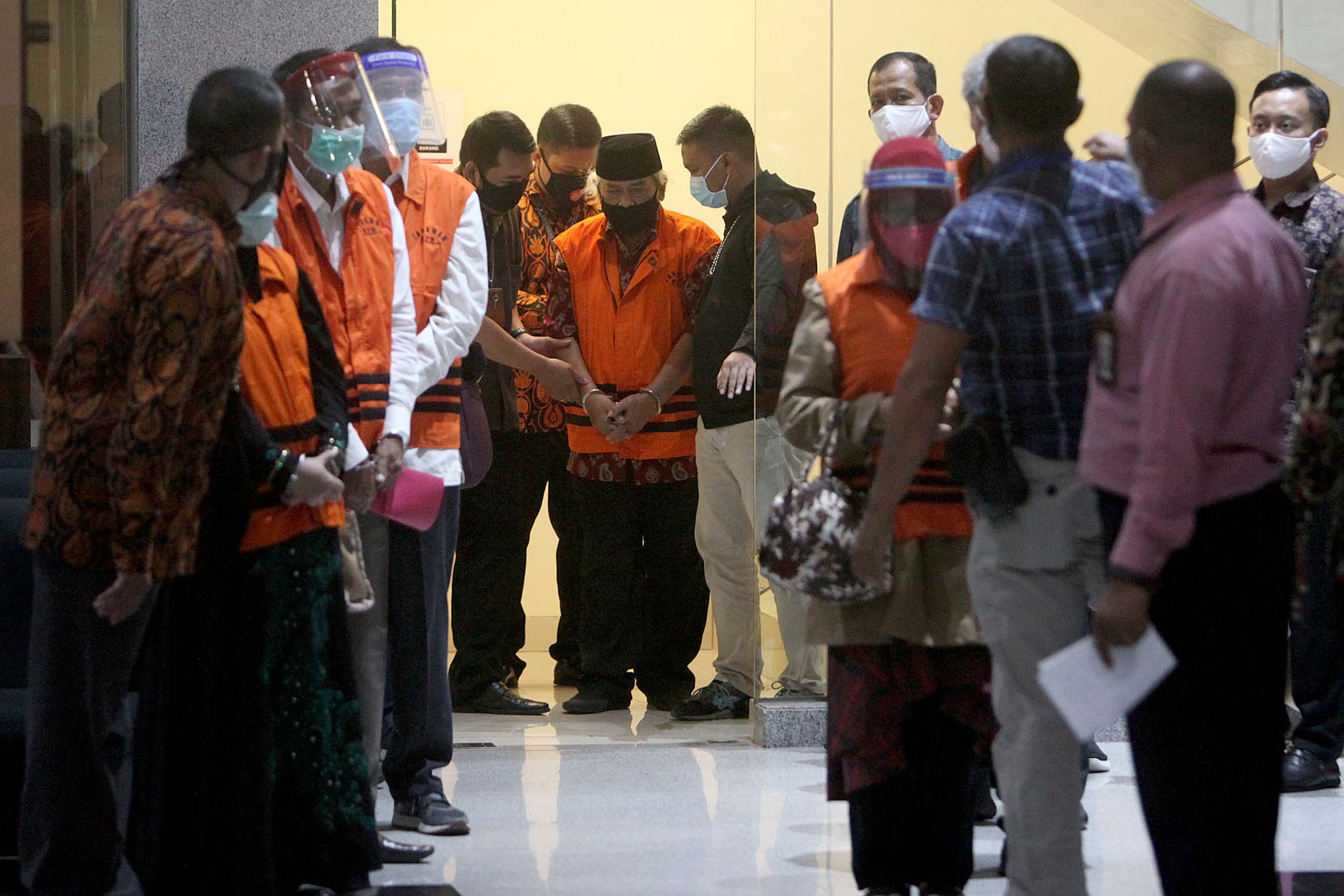 KPK Tahan 11 Tersangka Anggota DPRD Sumut