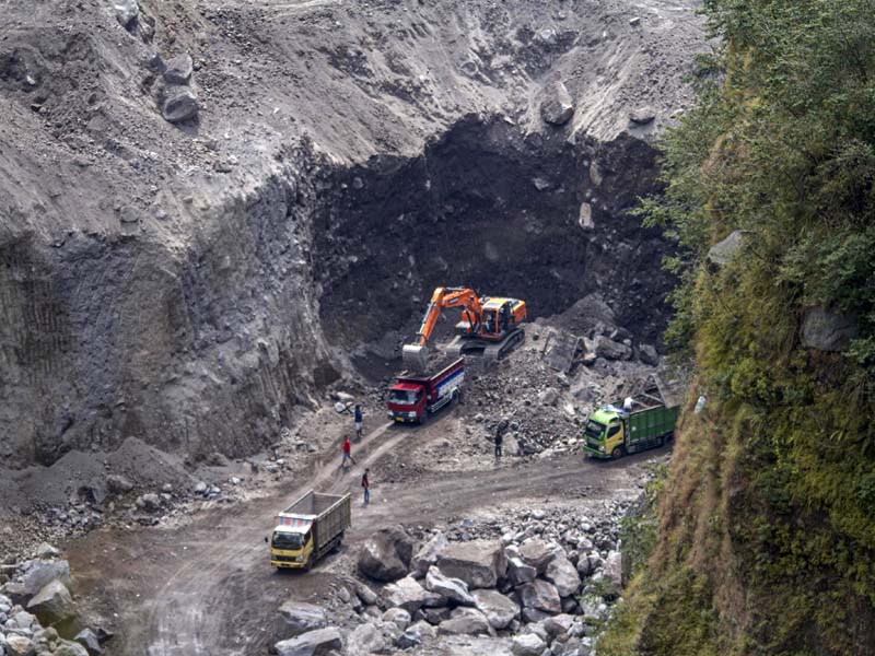 Imbau Penambang Pasir Gunung Merapi