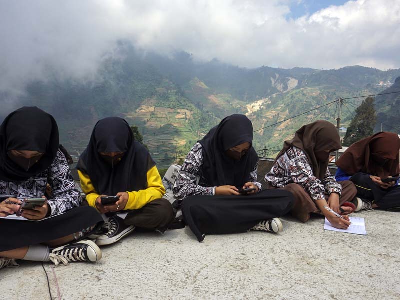 Akses Internet Gratis bagi Pelajar di Pedesaan