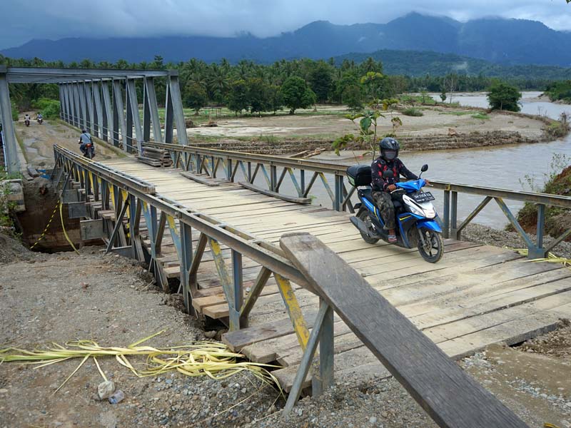 Perbaikan Jembatan Bolu Bulondu