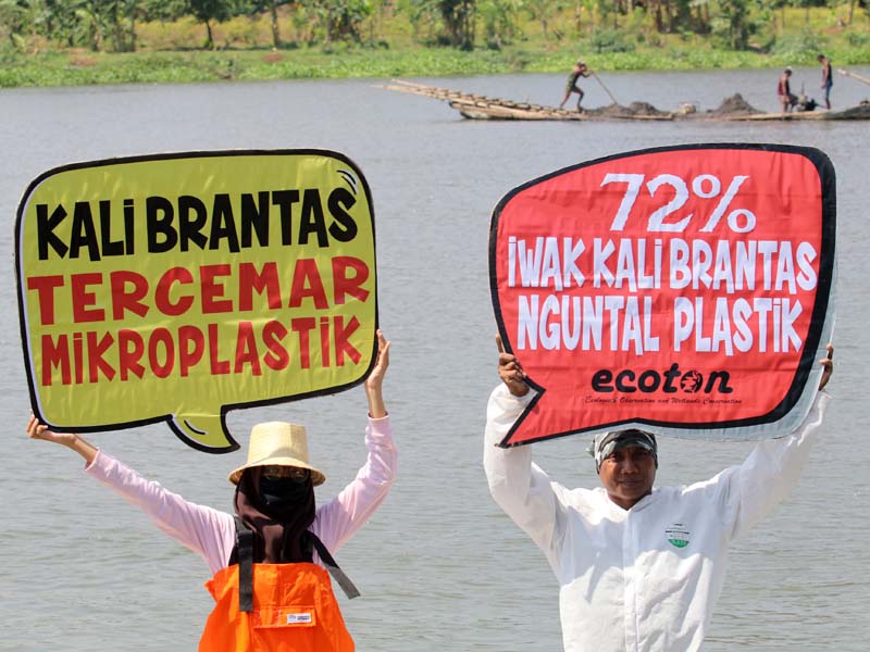 Sungai Brantas Tercemar Mikroplastik