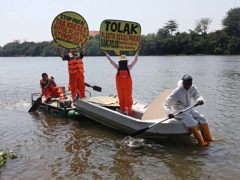 Sungai Brantas Tercemar Mikroplastik