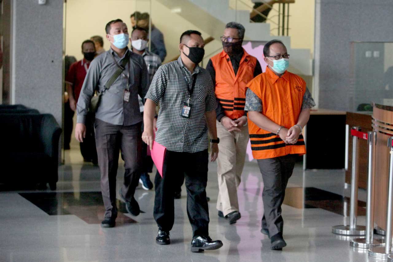 KPK Tahan Lima Tersangka Proyek Fiktif Waskita Karya