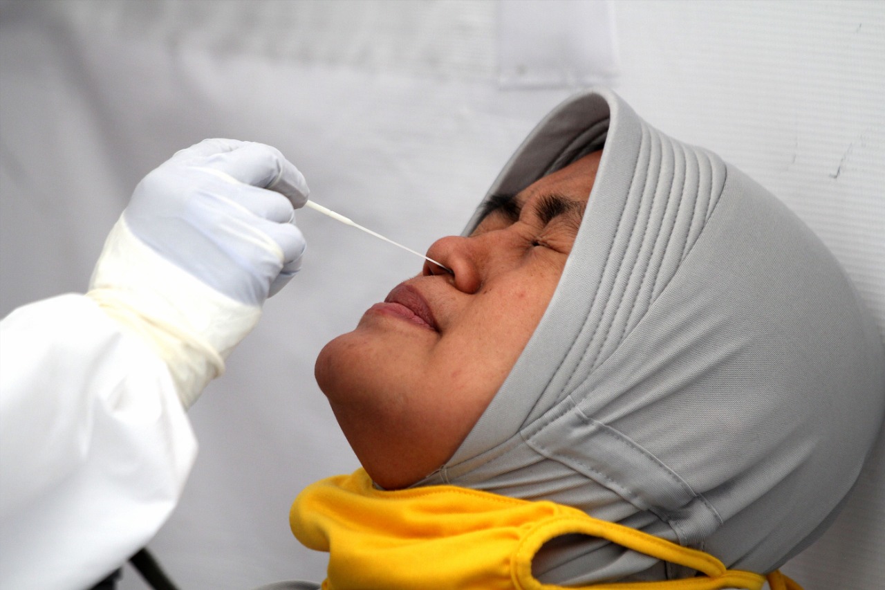 Tes Swab di Pasar Tasik Tanah Abang