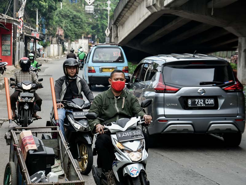 Pengendara Motor Lawan Arus