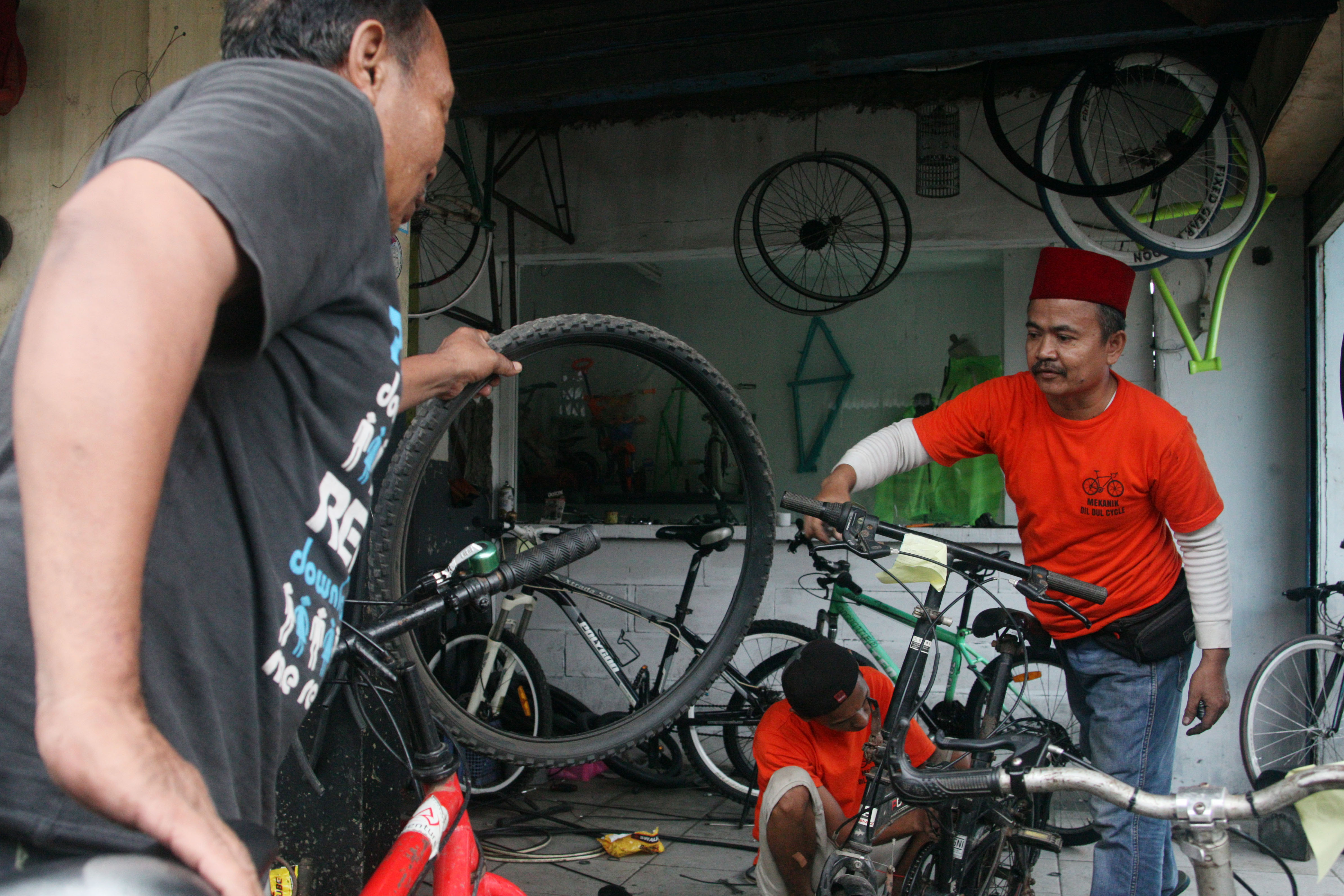 Rejeki Bengkel Sepeda di Masa Pandemi