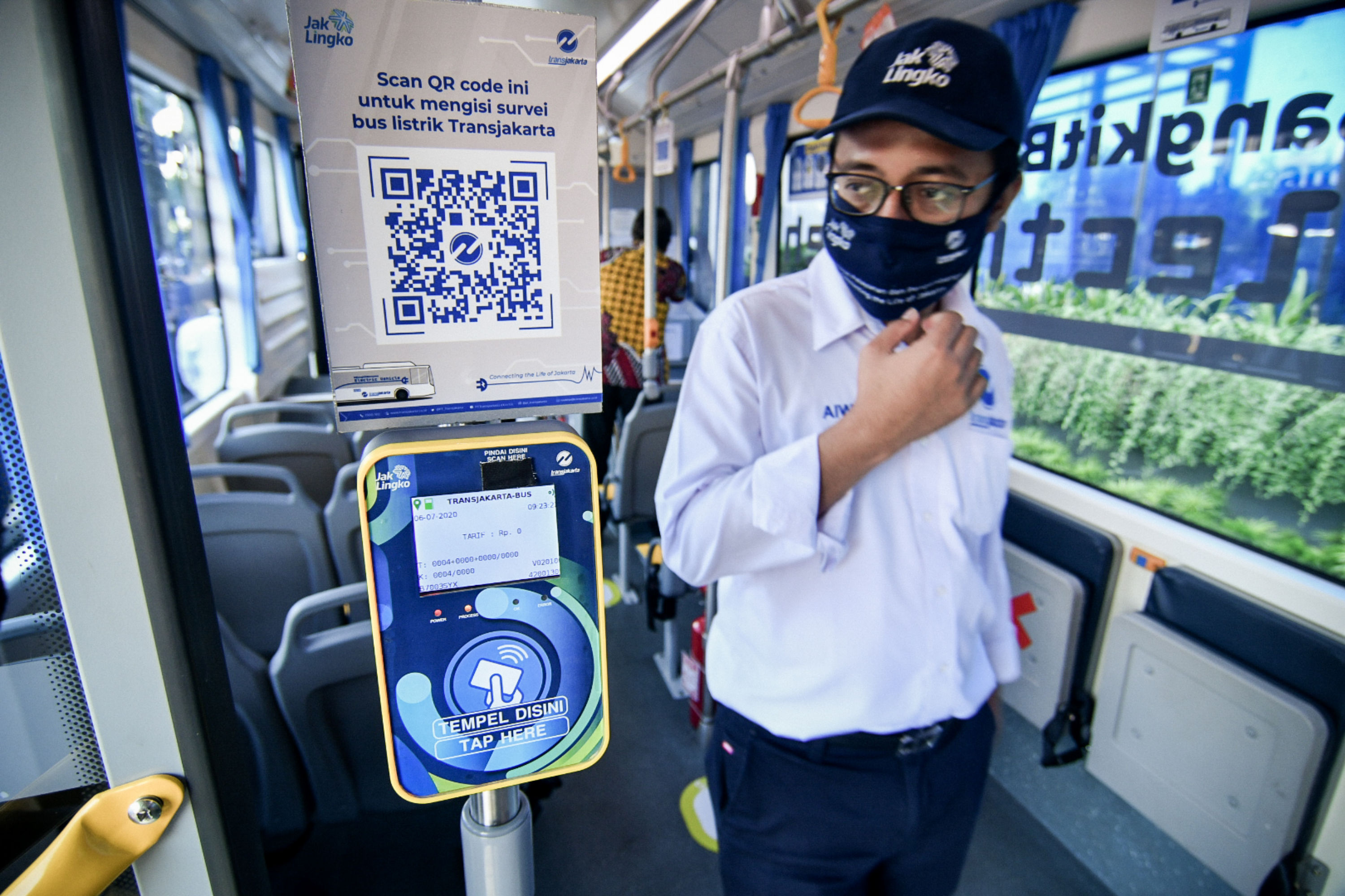  Uji Coba Bus Listrik