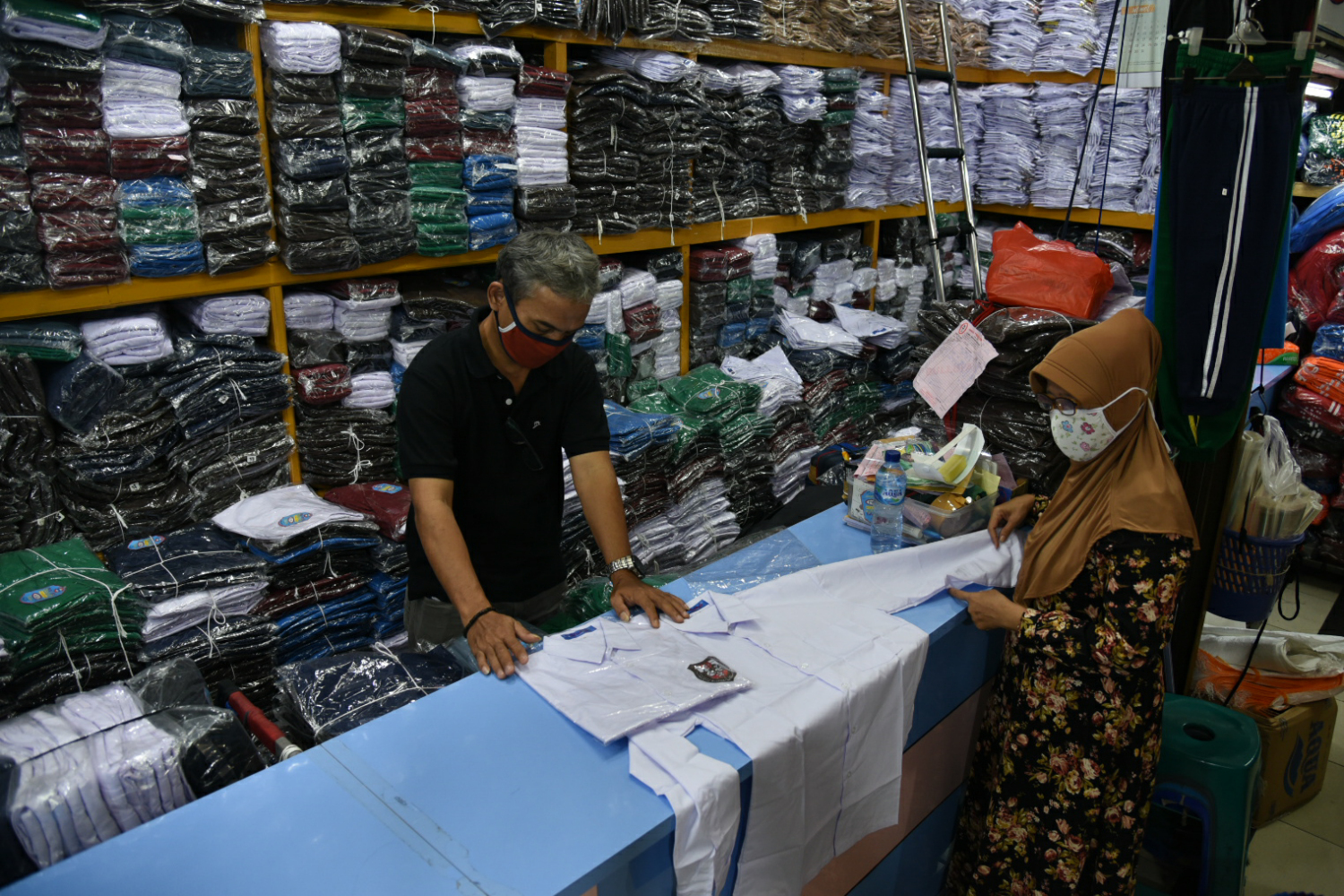 Penjualan Seragam Sekolah