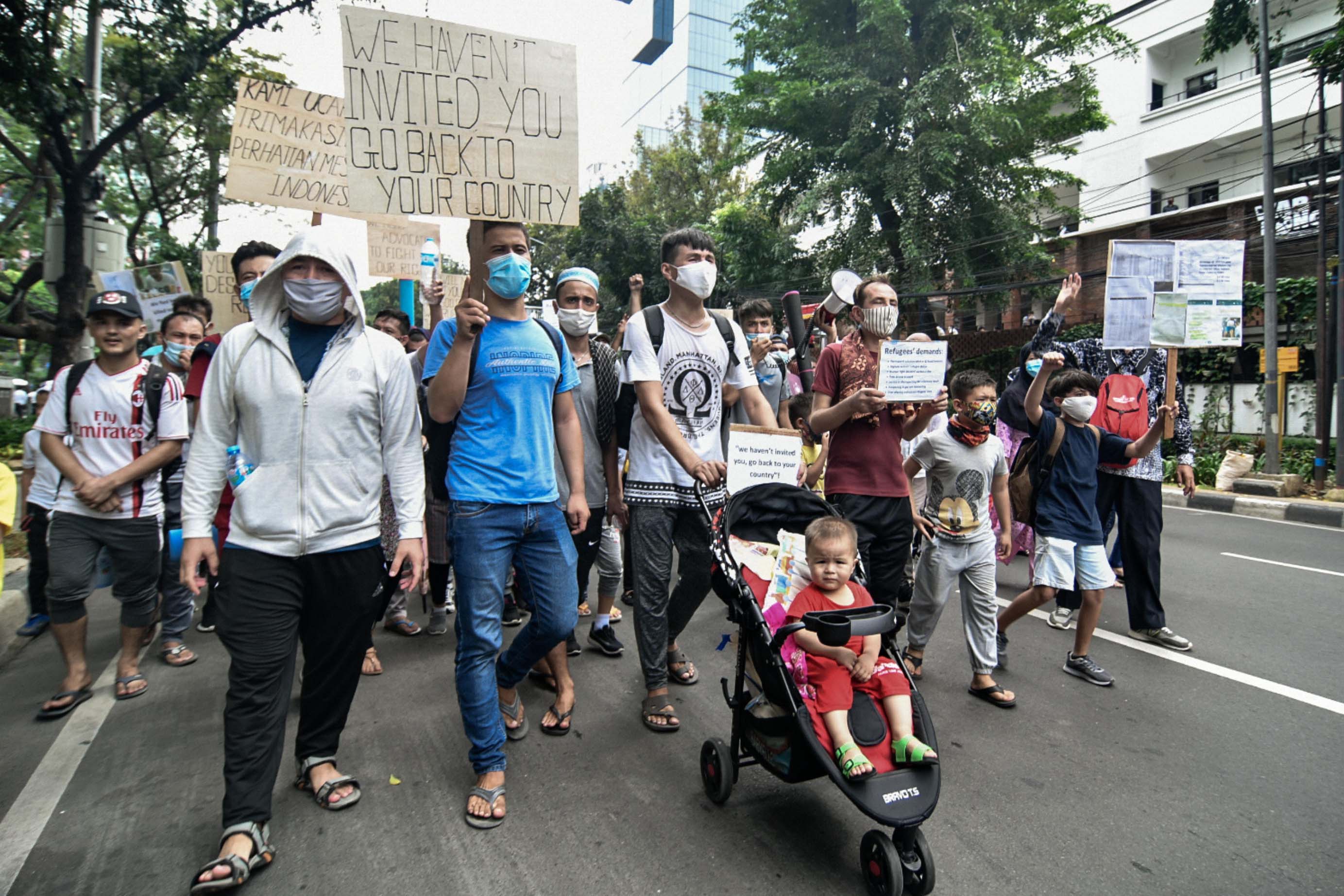 Meminta Kejelasan Nasib Pencari Suaka di Indonesia