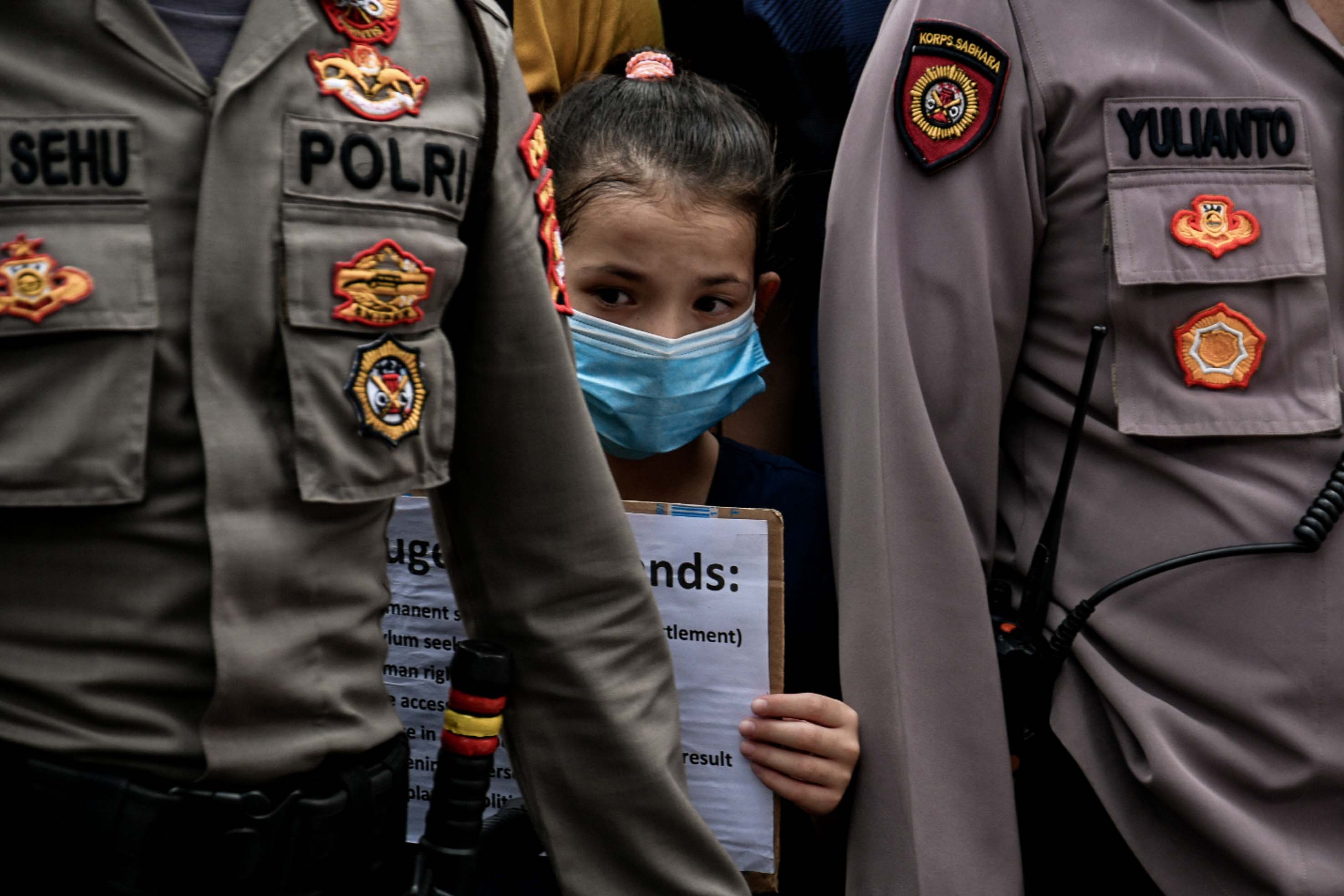 Meminta Kejelasan Nasib Pencari Suaka di Indonesia