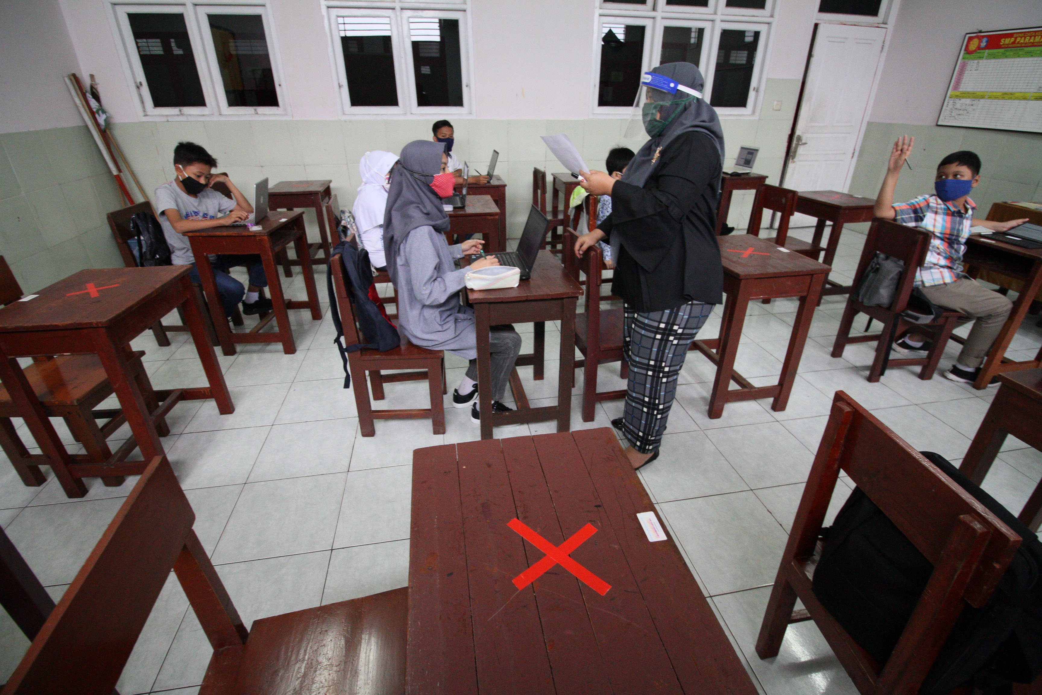 Sekolah Tatap Muka Menerapkan Protokol Kesehatan