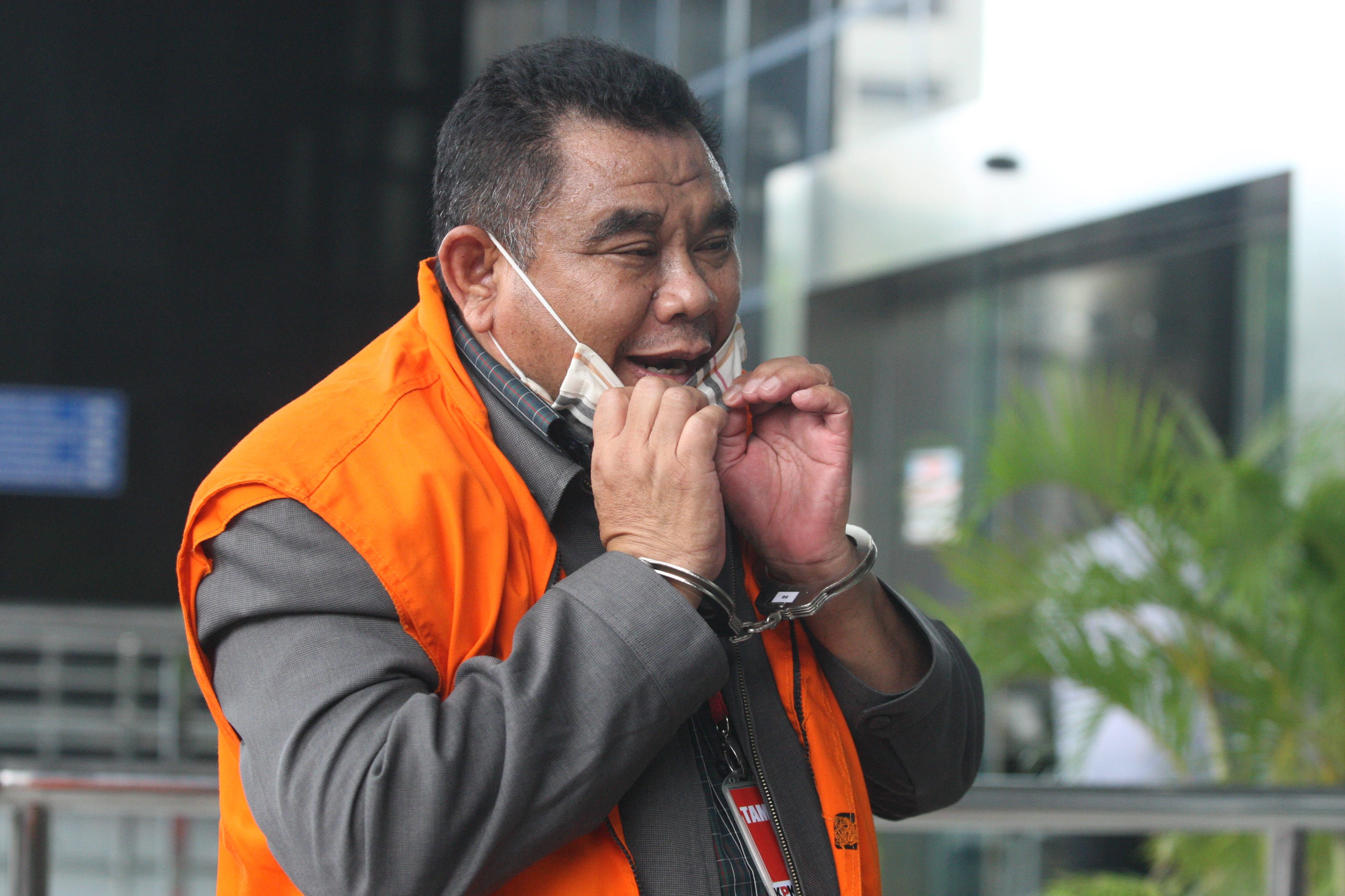 KPK Periksa Dadang Suganda