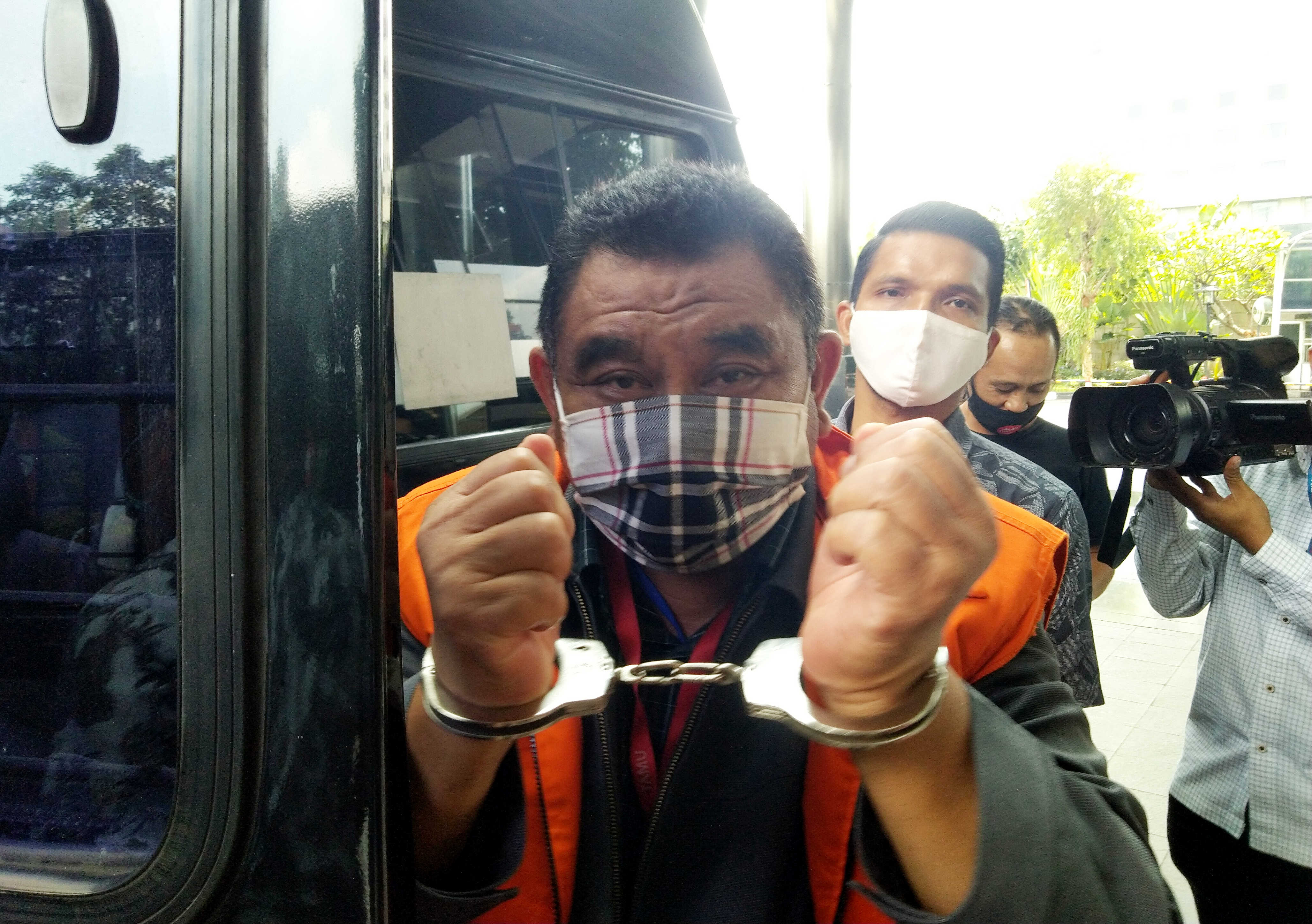 KPK Periksa Dadang Suganda