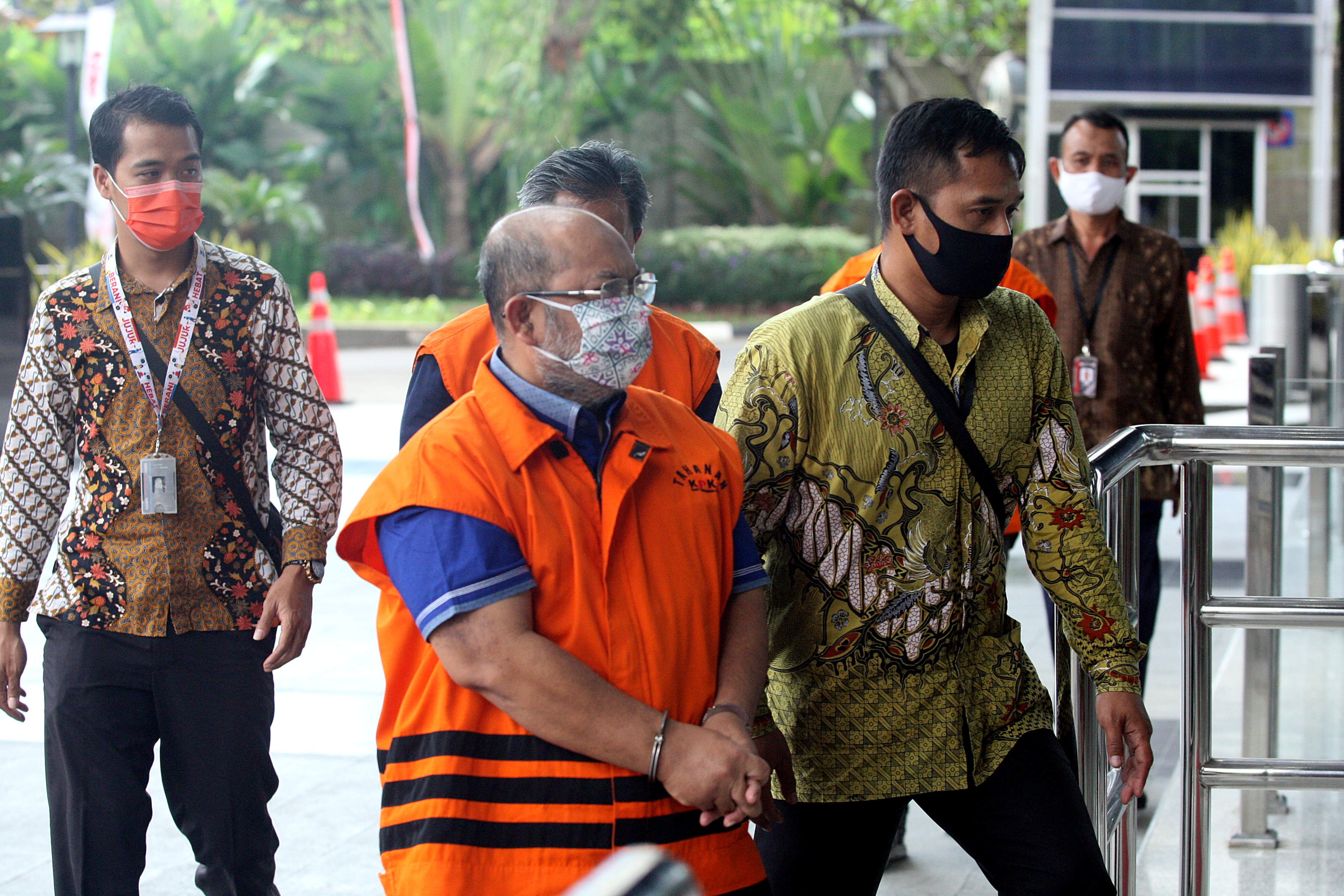 KPK Periksa Bupati Kutai Timur dan Istri