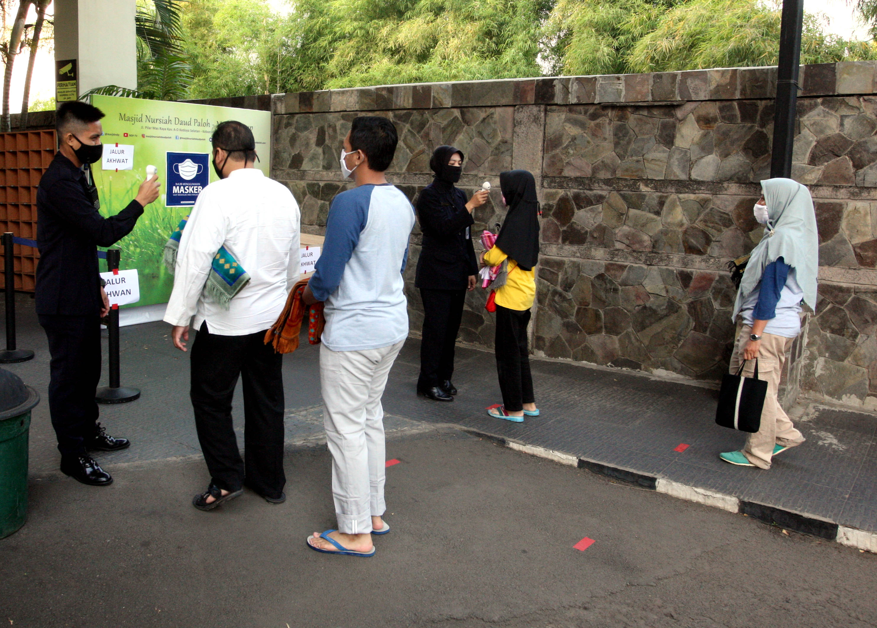Protokol Kesehatan Salat Idul Adha di Masjid Nursiah Daud Paloh