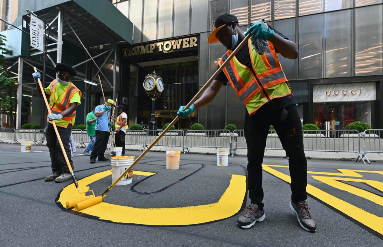 Mural Black Lives Matter di Depan Trump Tower