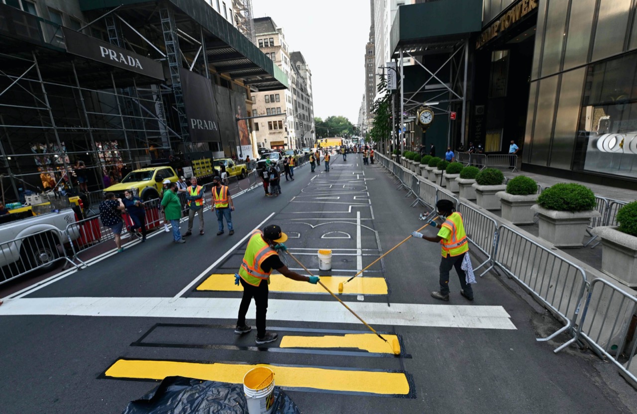Mural Black Lives Matter di Depan Trump Tower