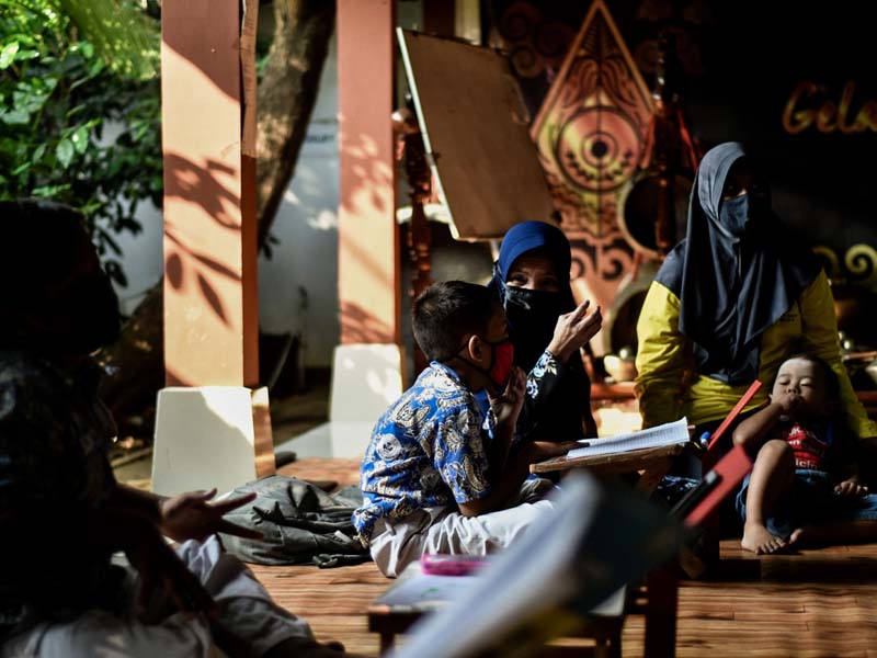 Wifi Gratis Untuk Pelajar dari Warga